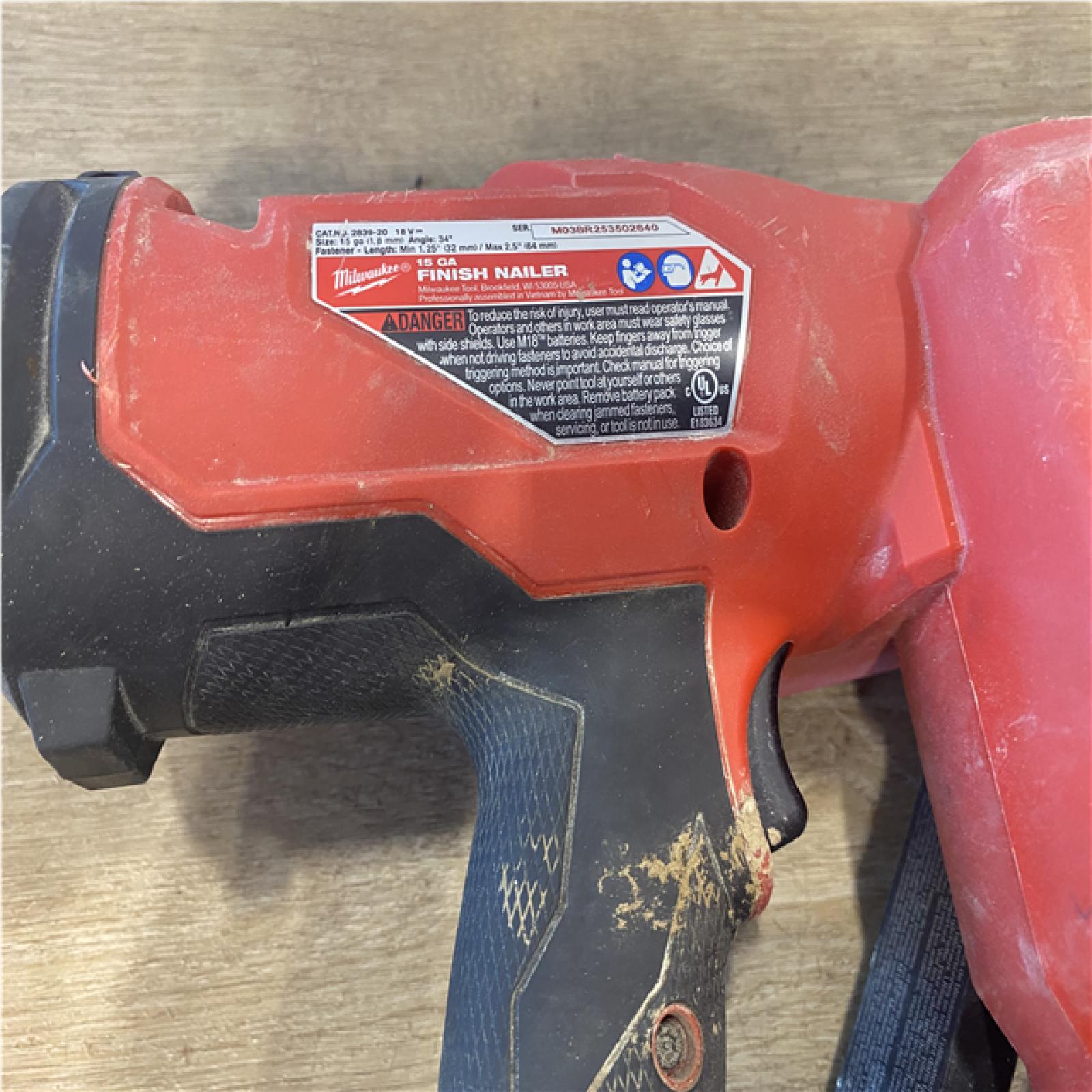 AS-IS Milwaukee FUEL 18V Lithium-Ion Brushless Cordless Gen II 15-Gauge Angled Nailer (Tool-Only)