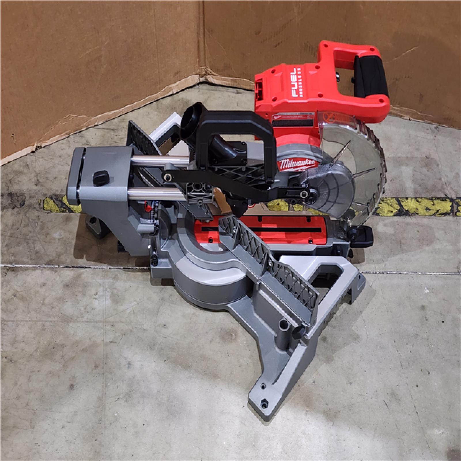 HOUSTON LOCATION - AS-IS Milwaukee M18 FUEL 7-1/4 in. Cordless Brushless Dual-Bevel Sliding Compound Miter Saw (TOOL ONLY)