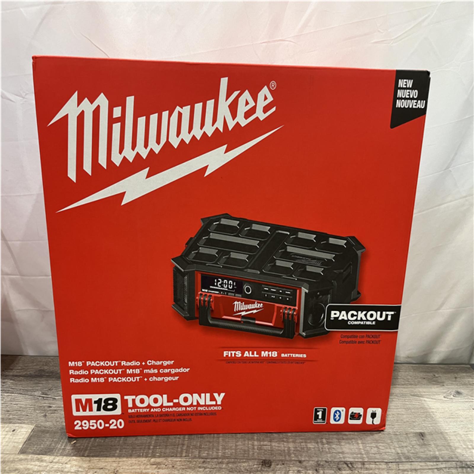 NEW - Milwaukee 18 Lithium-Ion Cordless PACKOUT Radio/Speaker with Built-In Charger