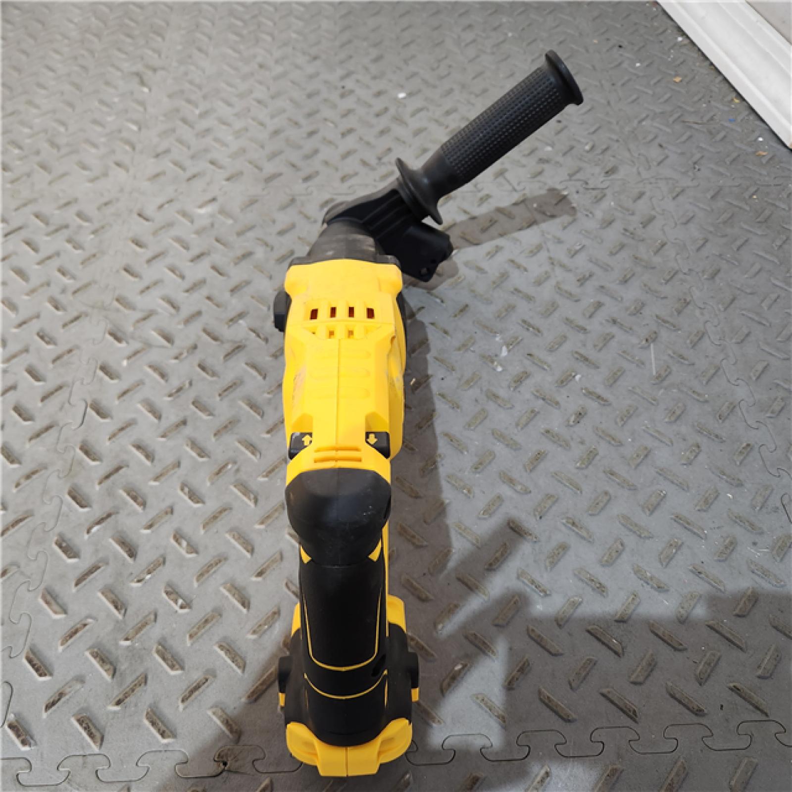 HOUSTON Location-AS-IS-DEWALT DCH133B 20V MAX Lithium-Ion Brushless Cordless 1â€ SDS-Plus D-Handle Rotary Hammer (Tool Only) APPEARS IN LIKE NEW Condition