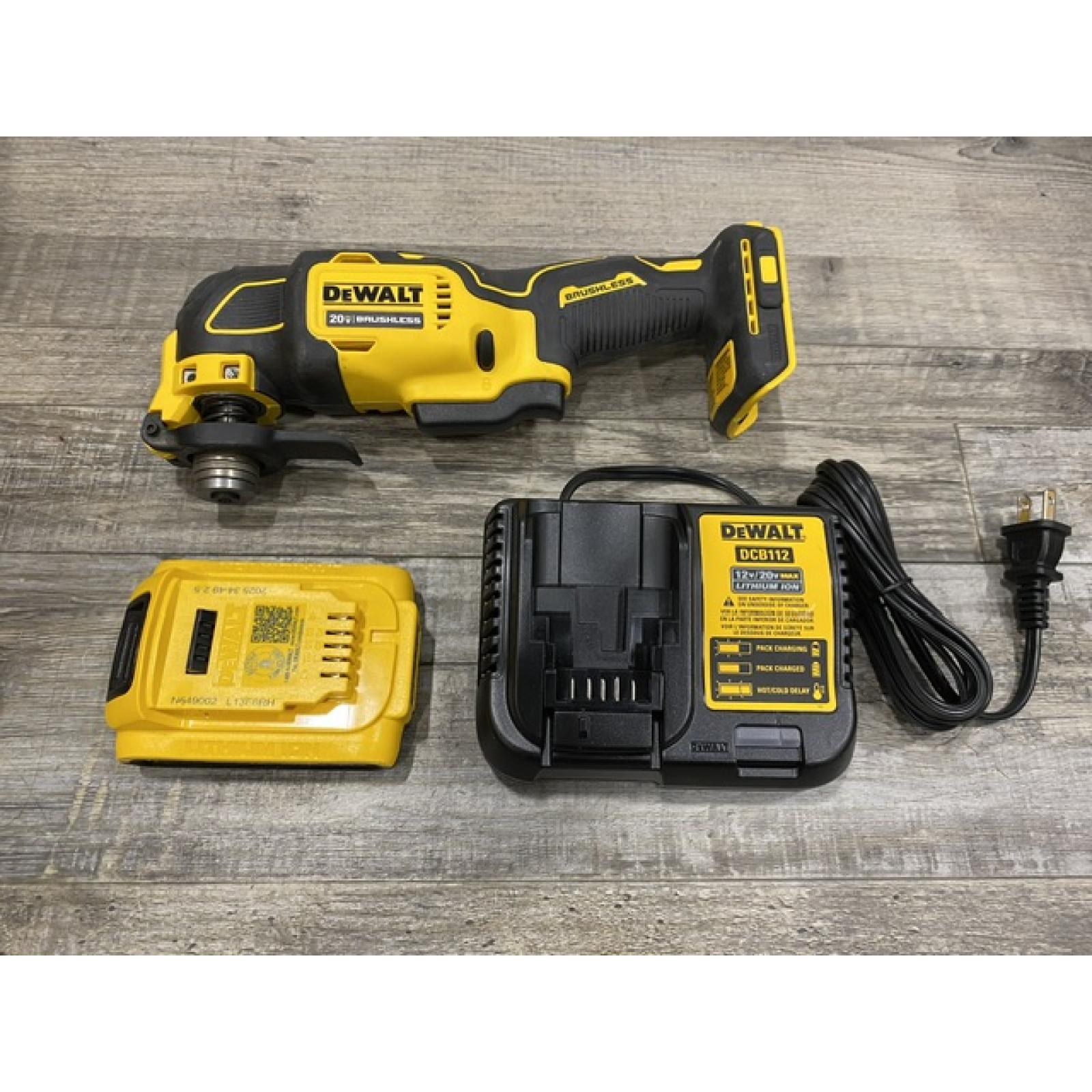AS-IS DEWALT ATOMIC 20V MAX Cordless Brushless Oscillating Multi Tool Kit