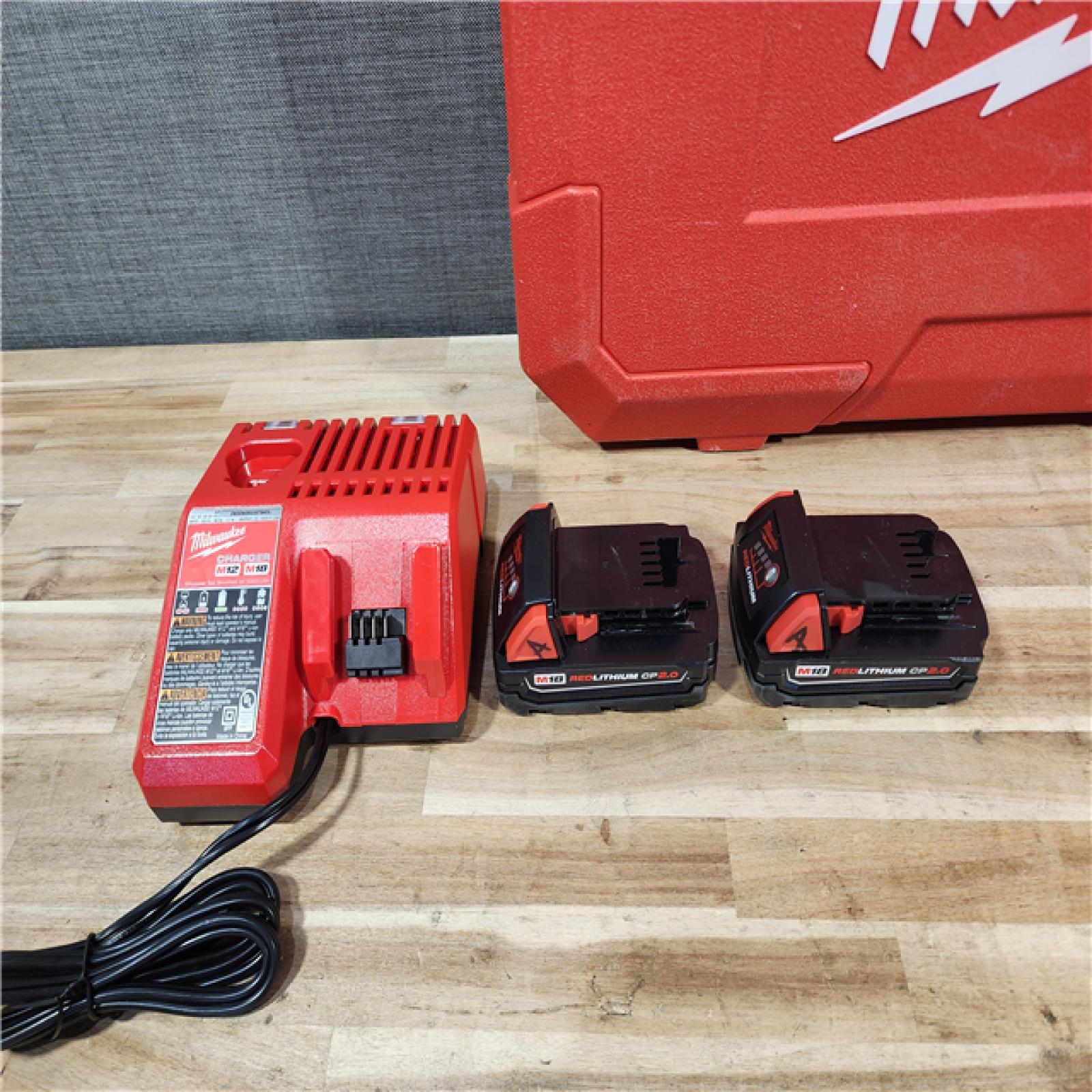 HOUSTON LOCATION - AS-IS Milwaukee 18V Lithium-Ion Cordless Short Throw PEX Press Tool Kit