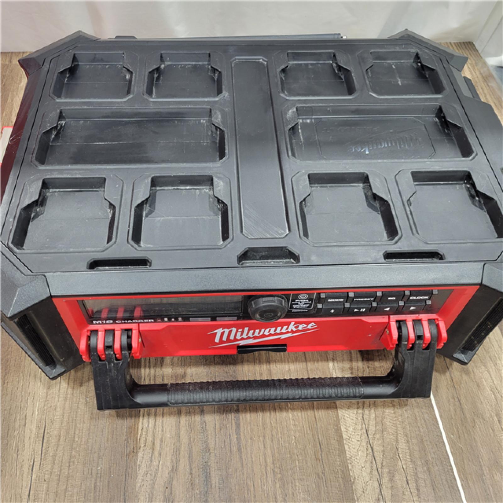 AS-IS  Milwaukee 2950-20 18V M18 PACKOUT Lithium-Ion Cordless Radio + Charger (Tool Only)