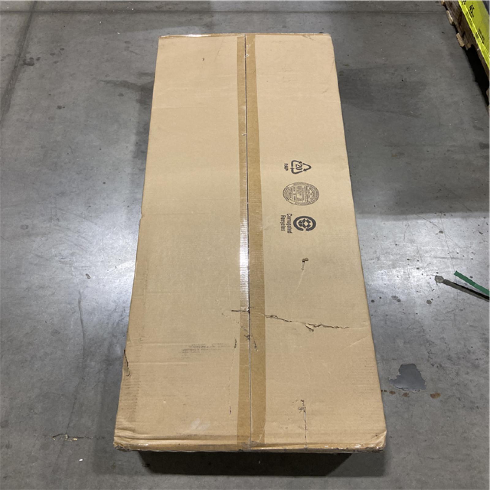 NEW! - Milwaukee 1/8 in. to 6 in. Portable Leveling Tripod Chain Vise Stand