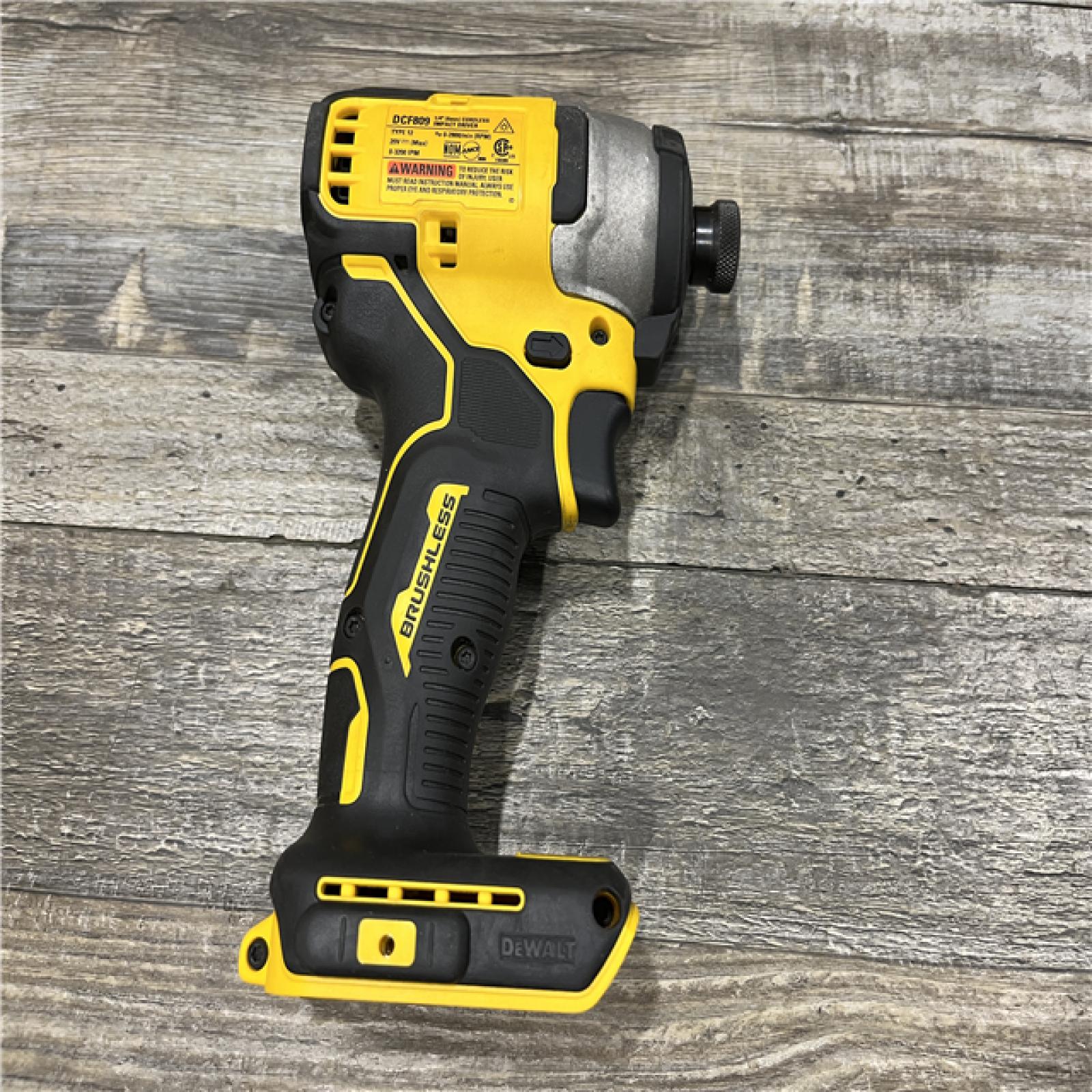 AS-IS DEWALT Atomic 20V Max Lithium-Ion Brushless Cordless Compact 1/4 in. Impact Driver Kit