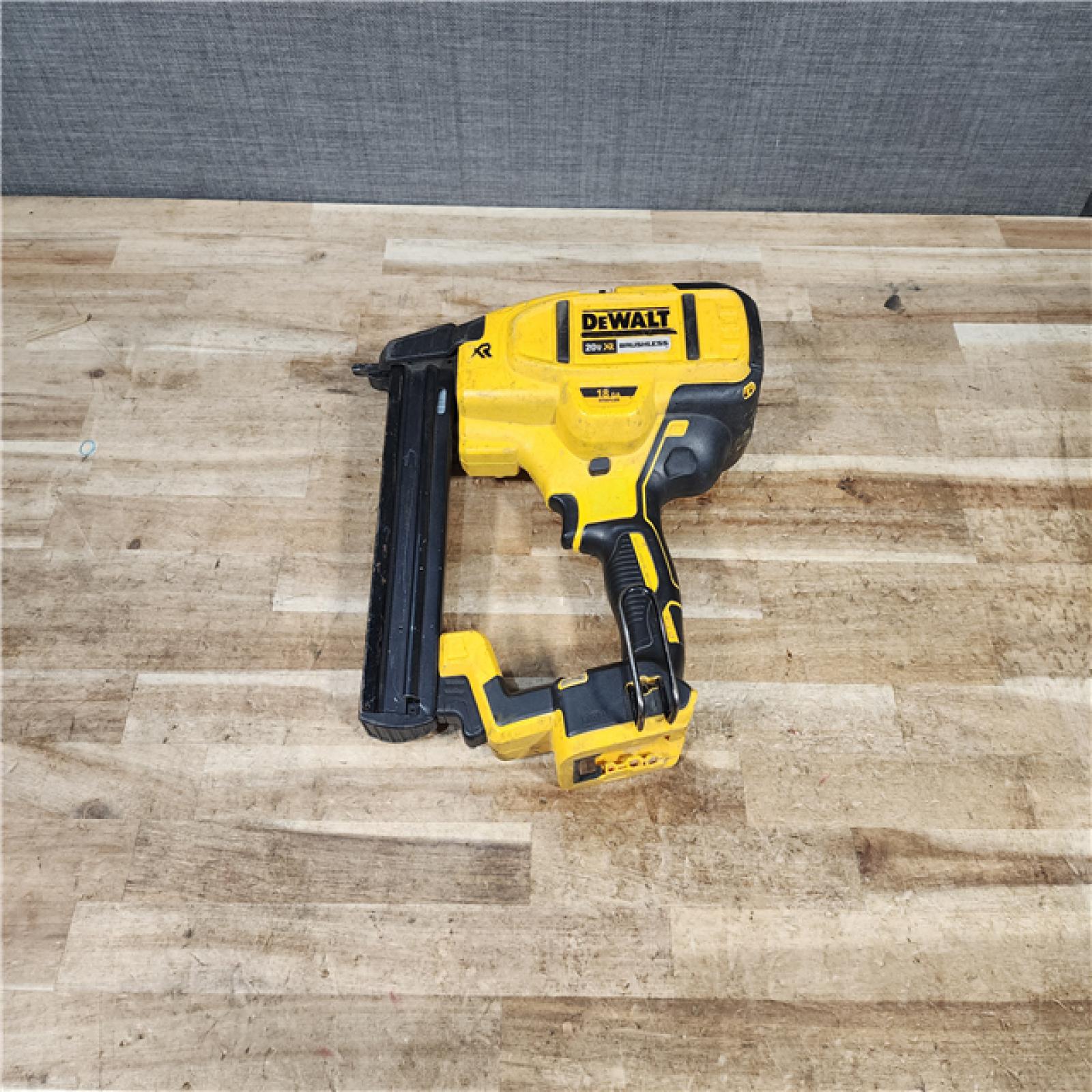 HOUSTON LOCATION - AS - IS DEWALT Cordless 18-Gauge Narrow Crown Stapler (Tool Only)