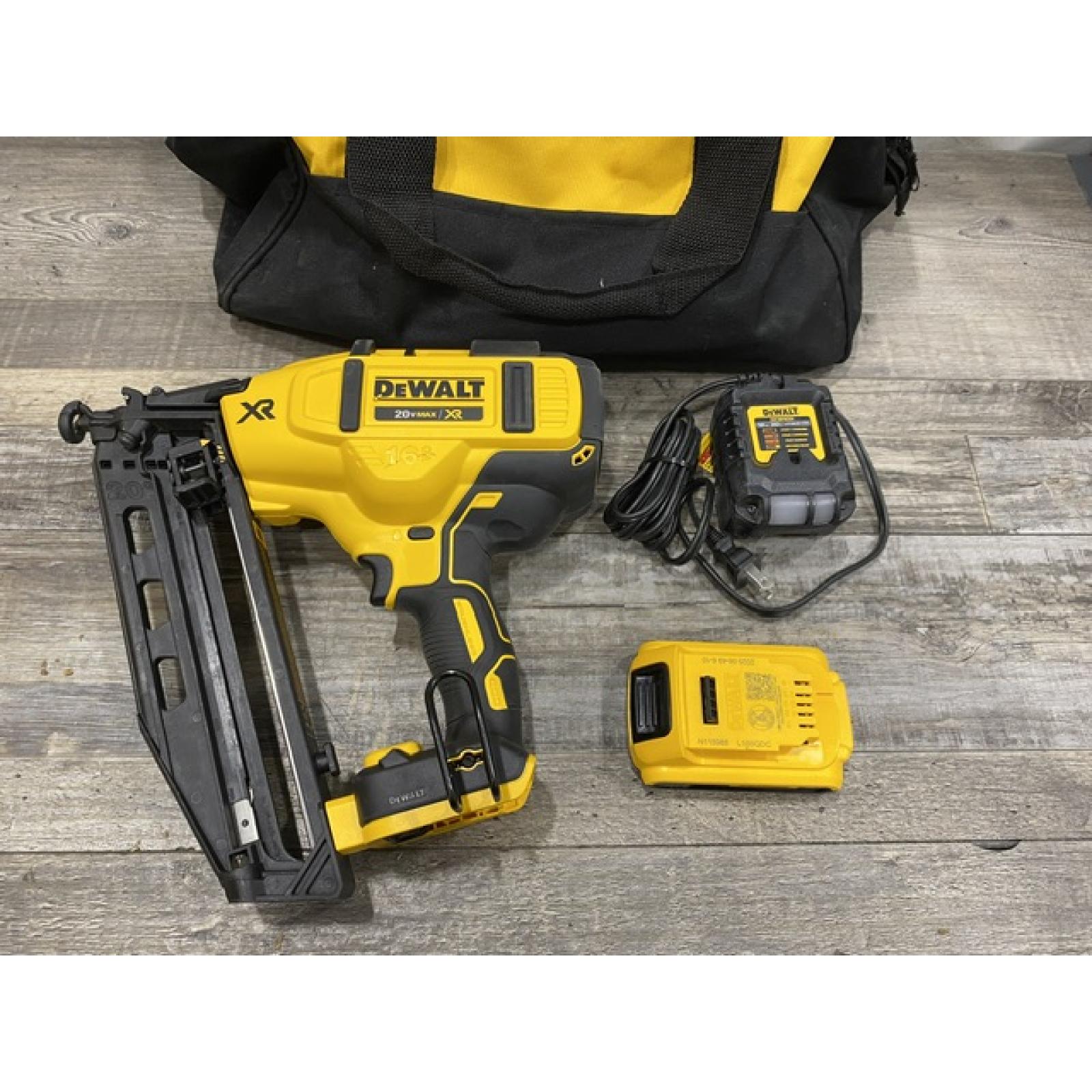 AS-IS DEWALT 20V MAX XR 16-Gauge Electric Cordless Angled Finishing Nailer Kit