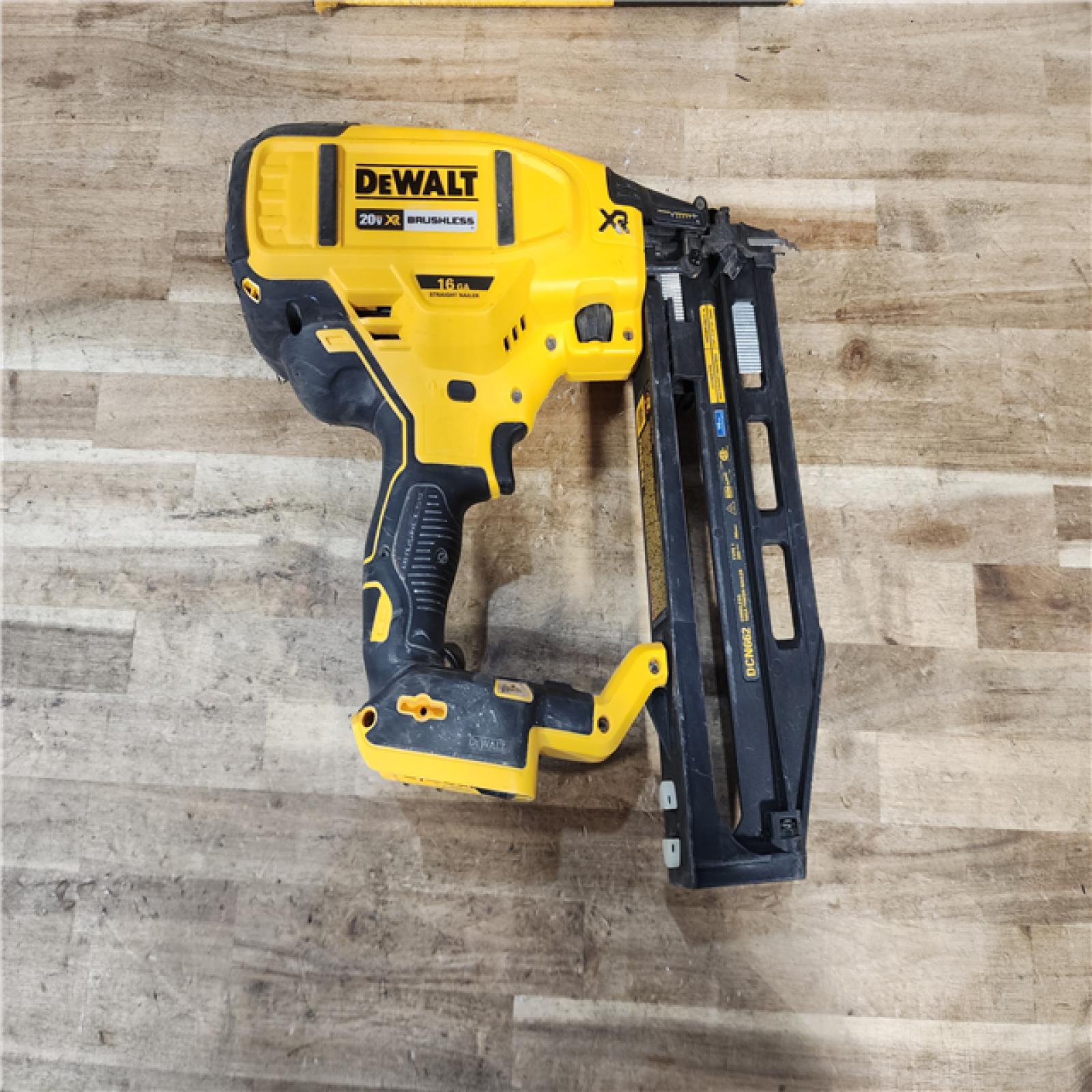 HOUSTON LOCATION - AS - IS DEWALT 20V MAX XR 16-Gauge Lithium-Ion Cordless Finish Nailer (Tool Only)