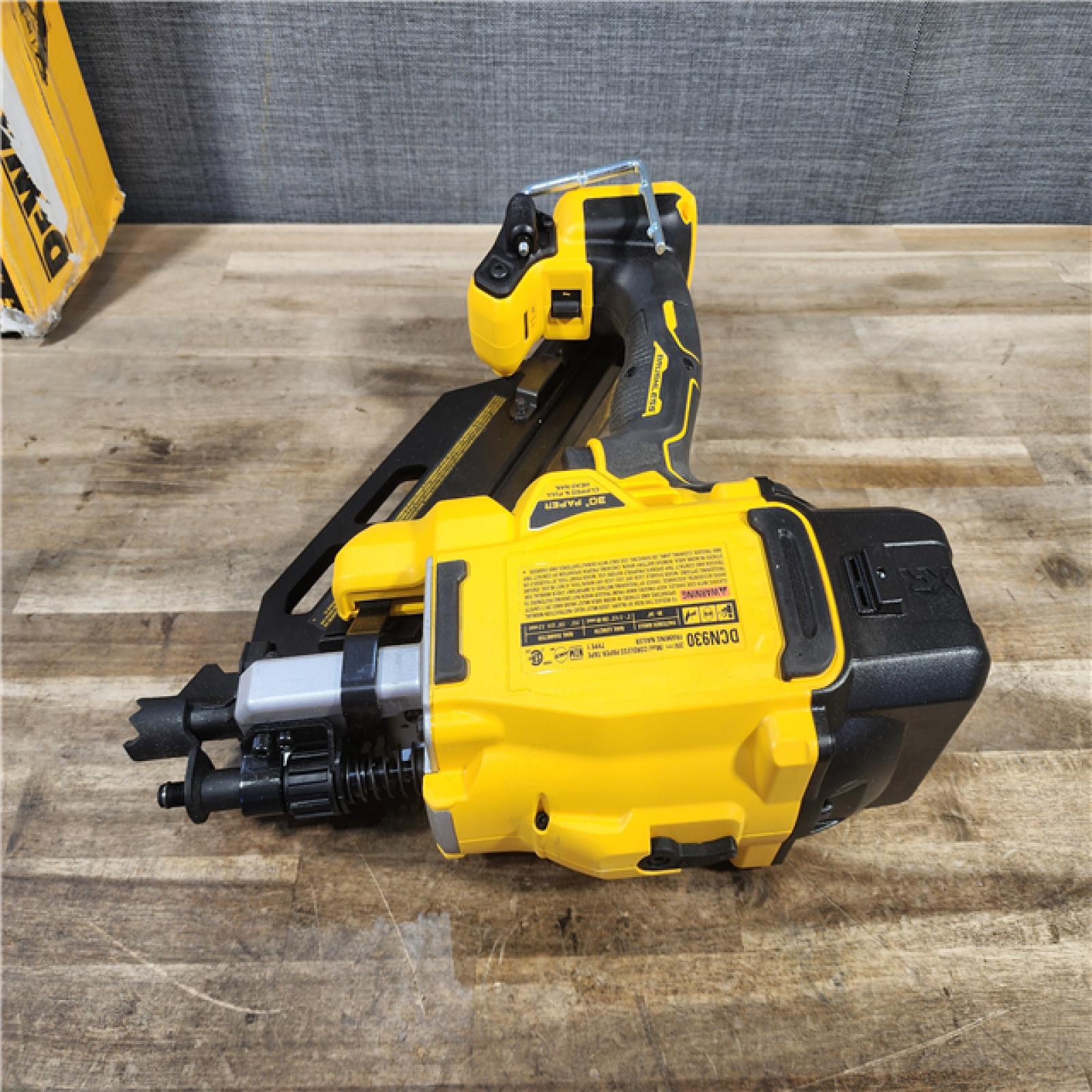 HOUSTON LOCATION - AS-IS DEWALT 20-Volt 30° Cordless Framing Nailer (Tool-Only)