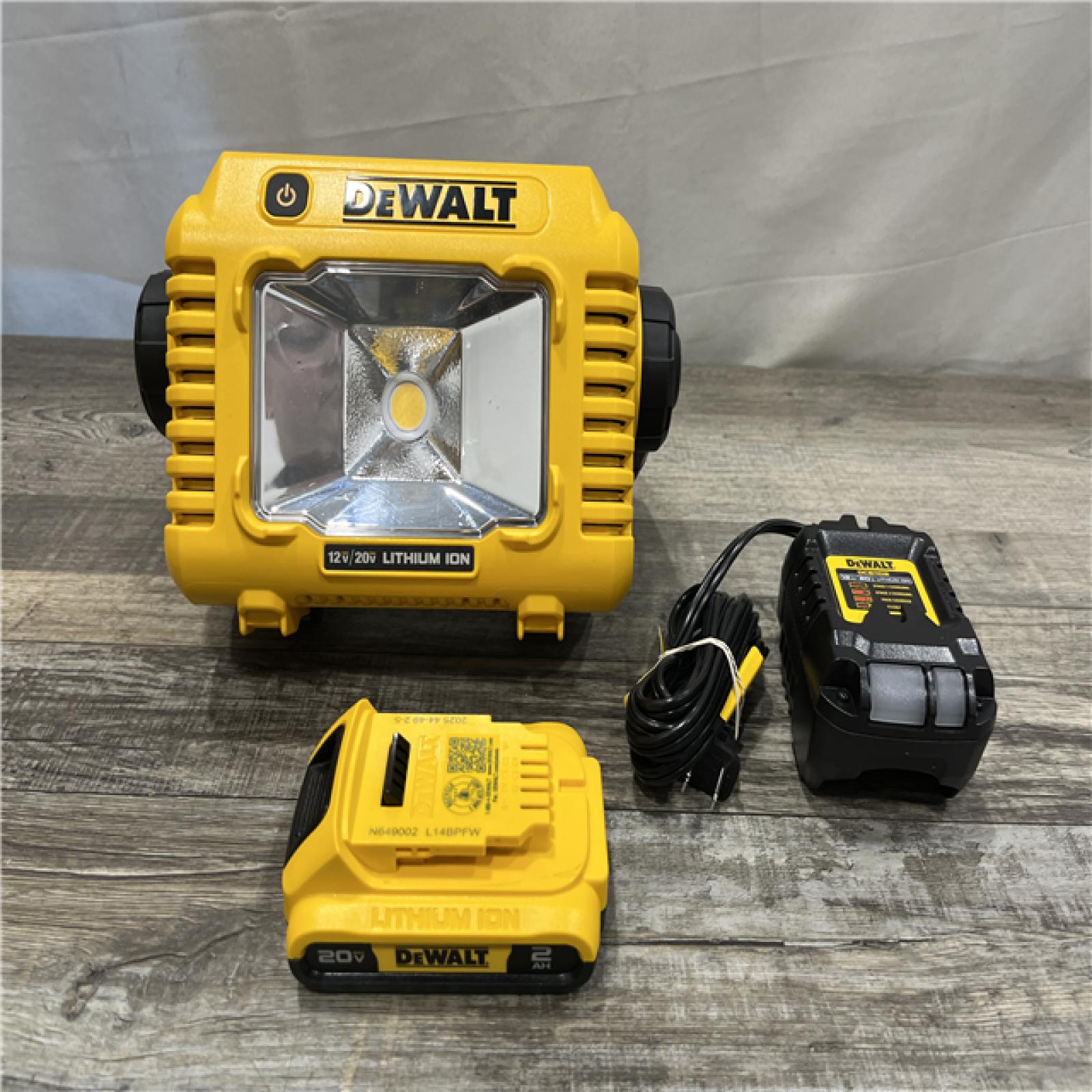 AS-IS DEWALT 20-Volt MAX Lithium-Ion Compact Cordless Task Light Kit