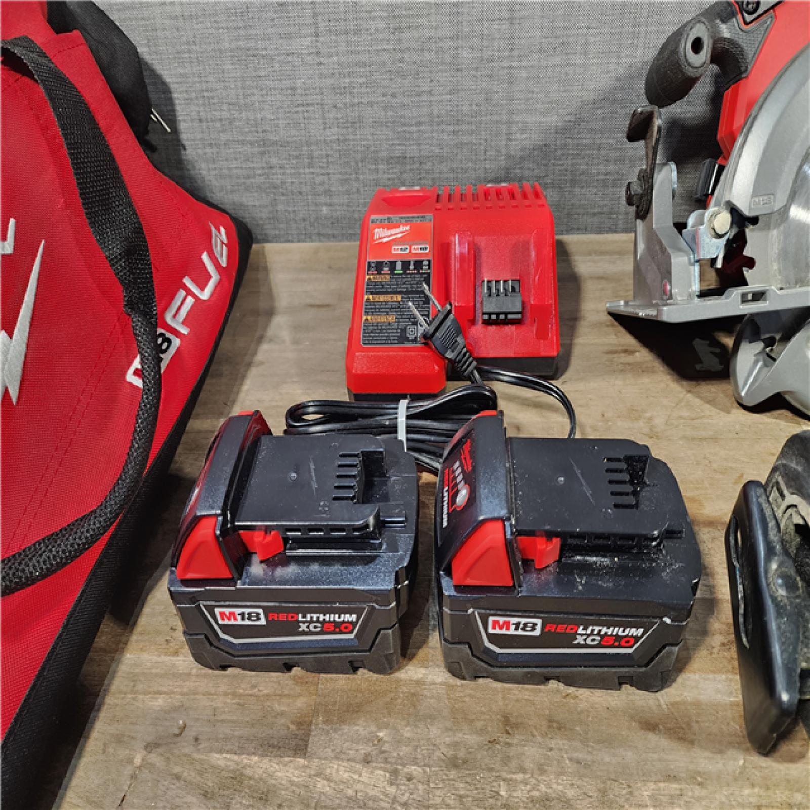 HOUSTON LOCATION - AS-IS Milwaukee 5 Tool Combo Kit W/ (2) Battery & Charger