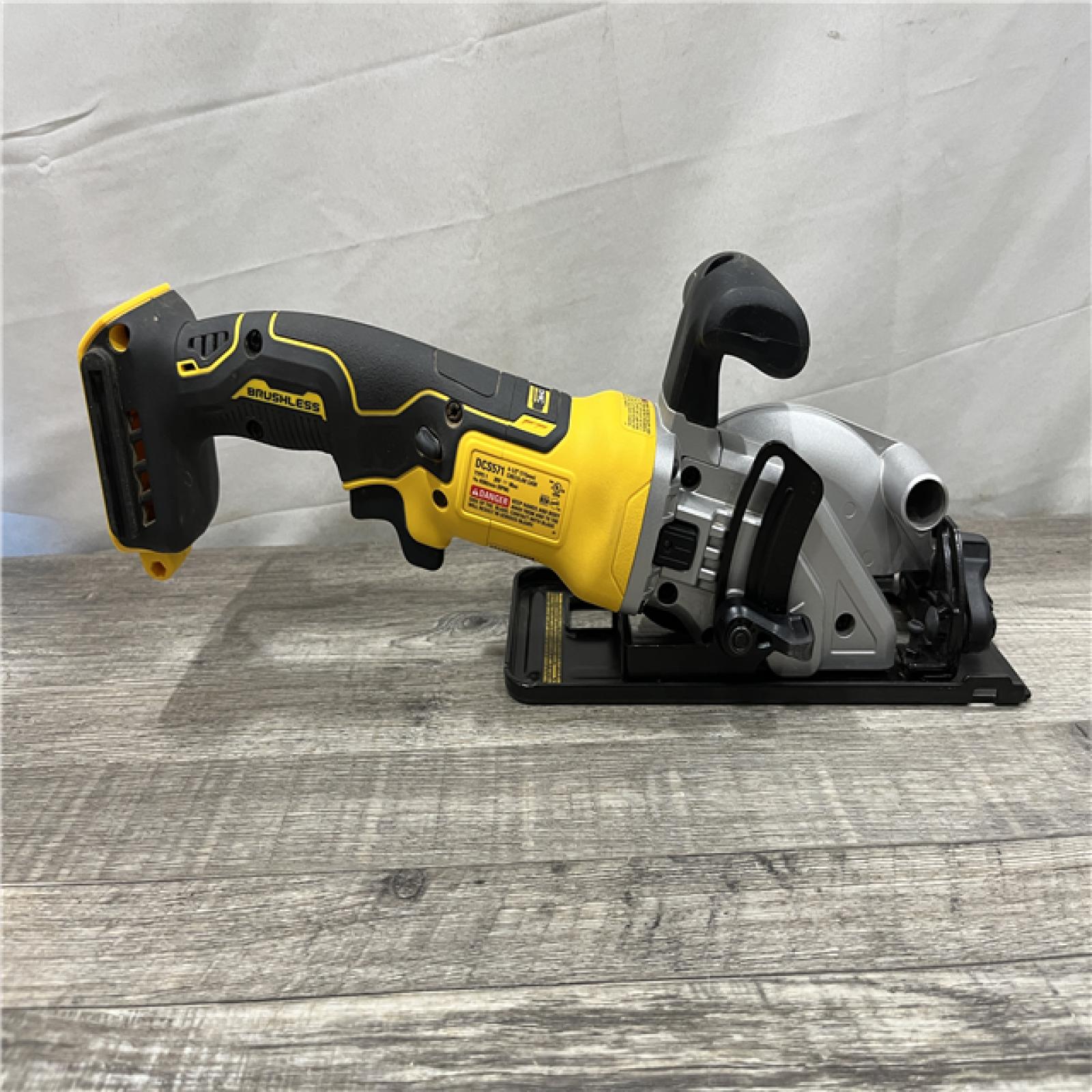 AS-IS DEWALT ATOMIC 20V MAX Cordless Brushless 4-1/2 in. Circular Saw (Tool Only)