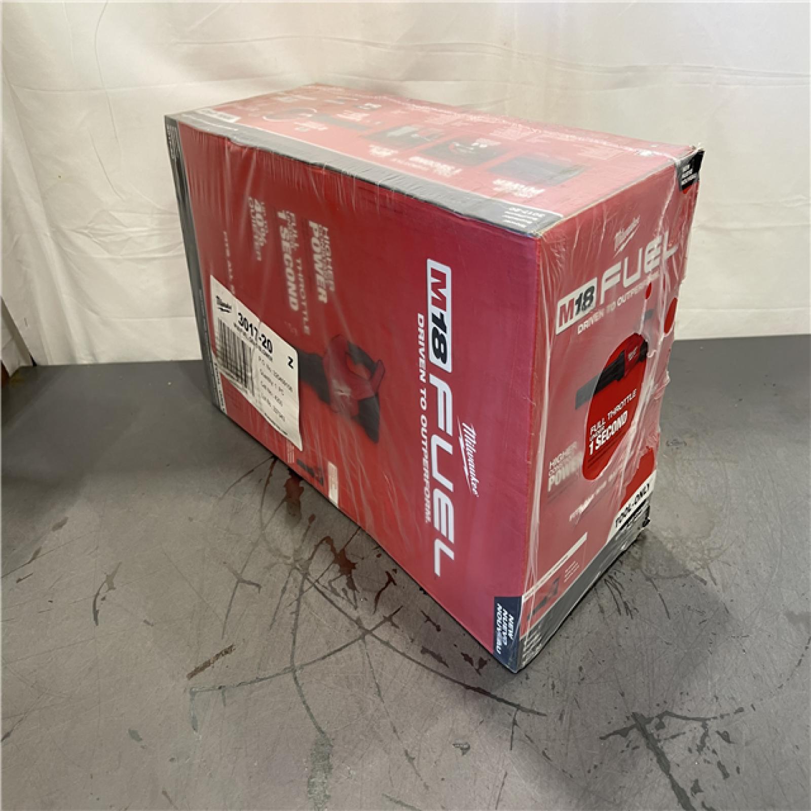 New! Milwaukee M18 FUEL 120 MPH 500 CFM 18V Lithium-Ion Brushless Cordless Handheld Blower