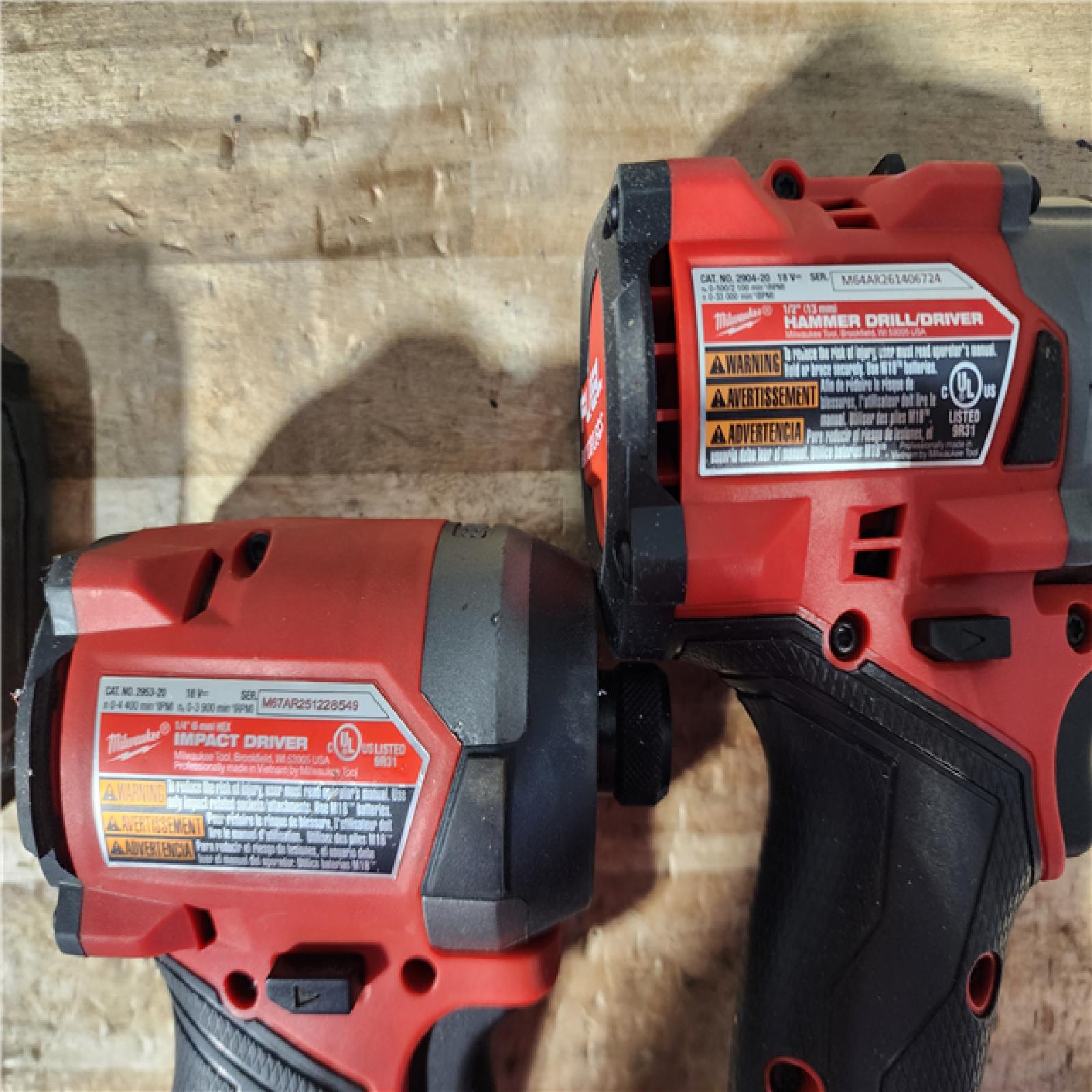 HOUSTON LOCATION - AS - IS Milwaukee 2 Tool Combo Kit W/ (2) Battery & Charger