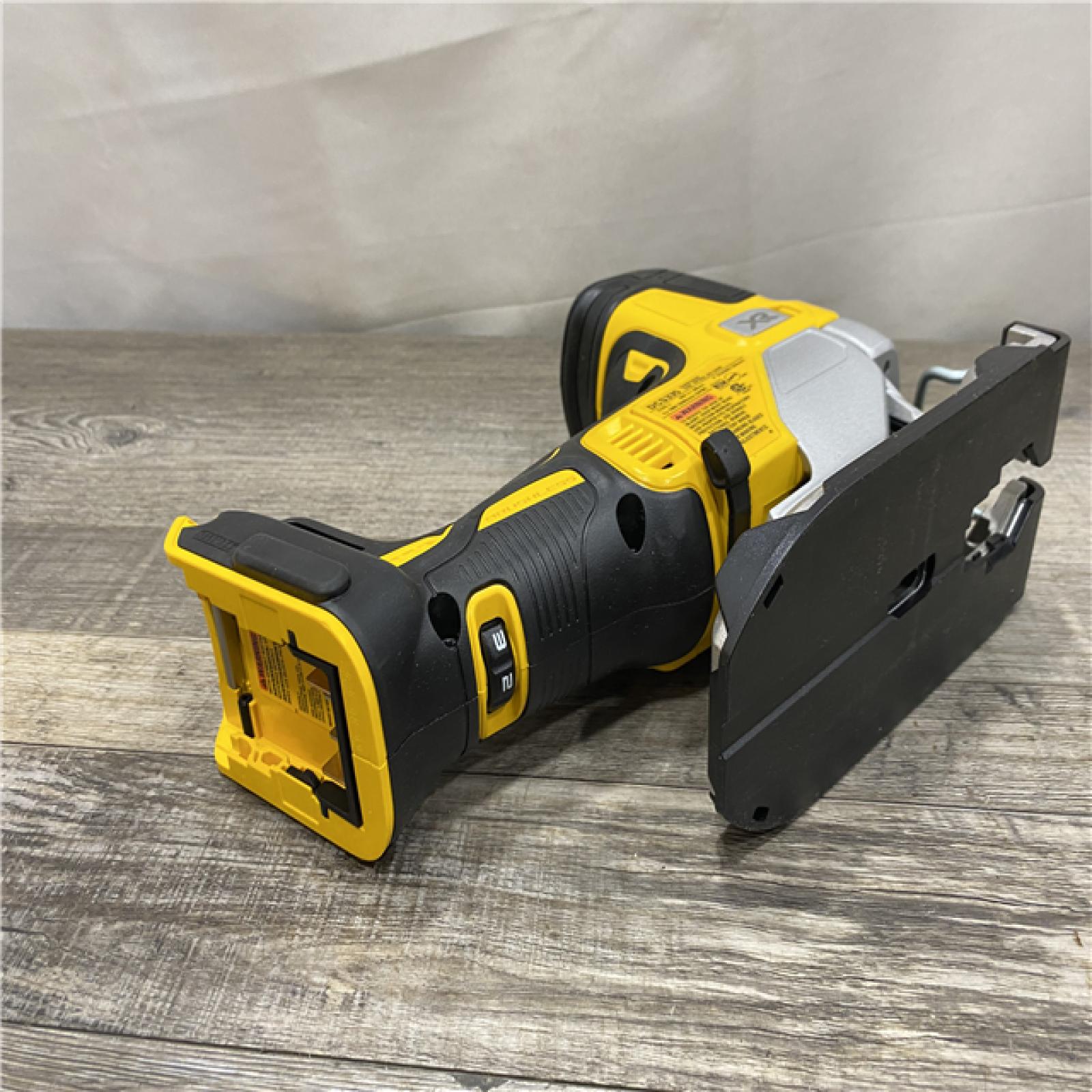 AS-IS DEWALT 20V MAX XR Cordless Barrel Grip Jigsaw (Tool Only)