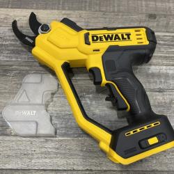 AS-IS DEWALT 20V MAX Cordless Battery Powered Pruner Kit