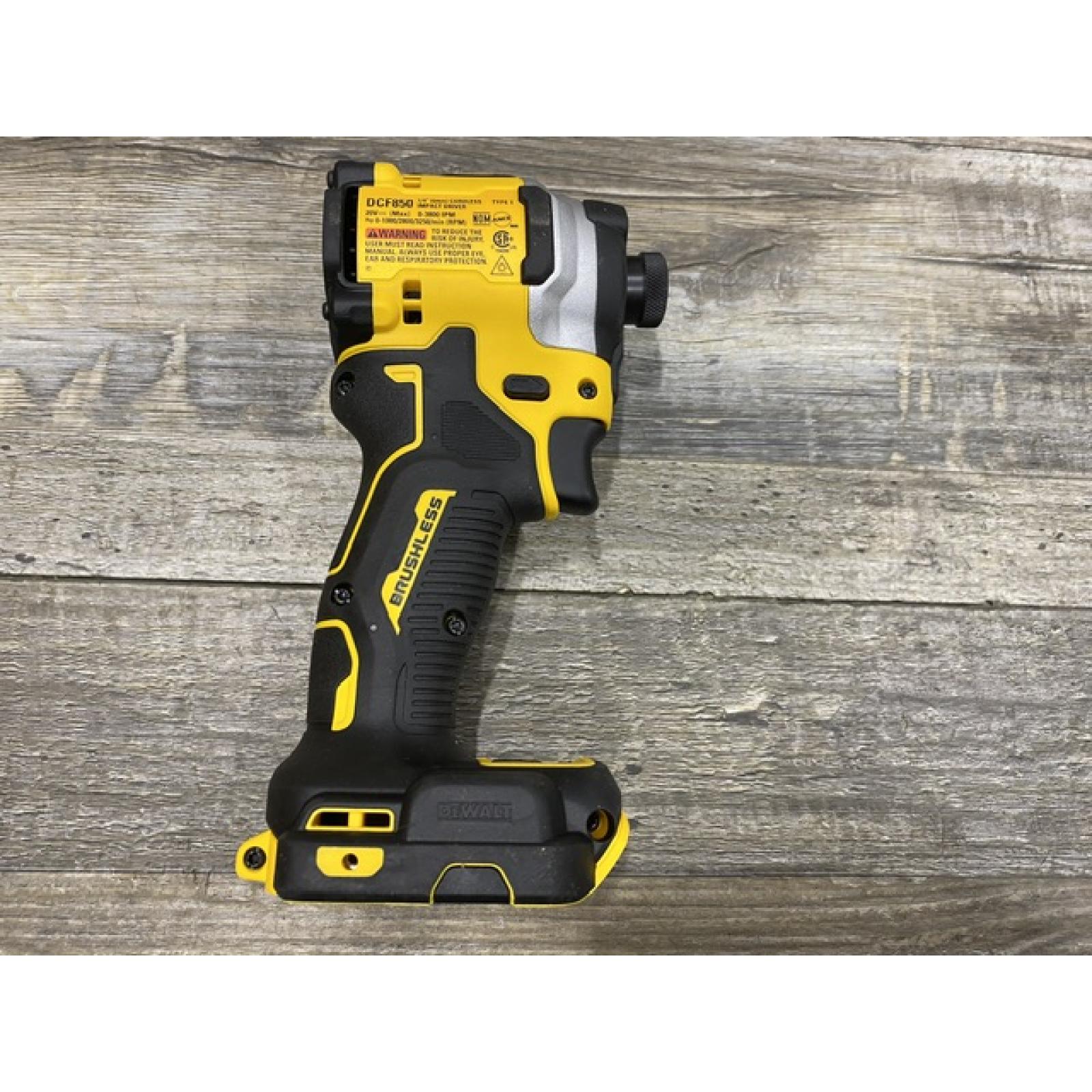 AS-IS DEWALT ATOMIC 20V MAX Lithium-Ion Cordless 1/4 in. Brushless Impact Driver Kit