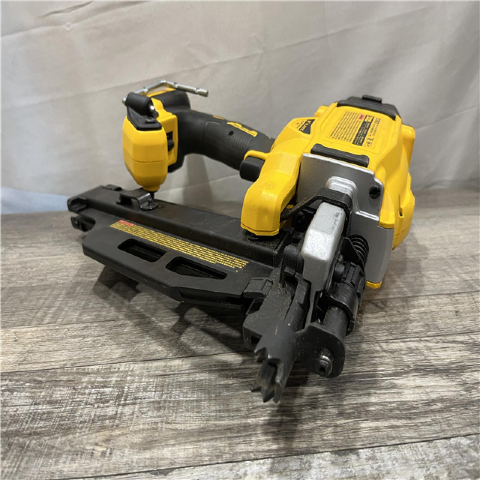 AS-IS DEWALT 20-Volt 21° Cordless Framing Nailer (Tool-Only)