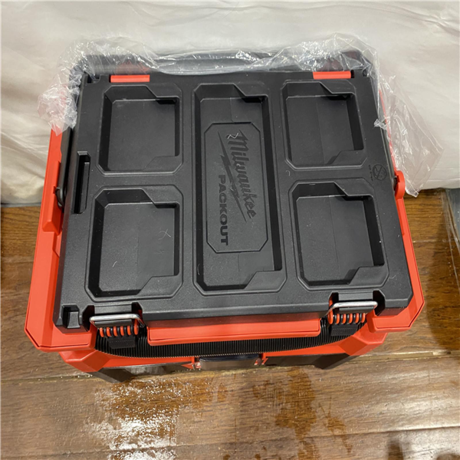 AS-IS MILWAUKEE M18 FUEL PACKOUT 18-Volt Lithium-Ion Cordless 2.5 Gal. Wet/Dry Vacuum (Vacuum-Only)