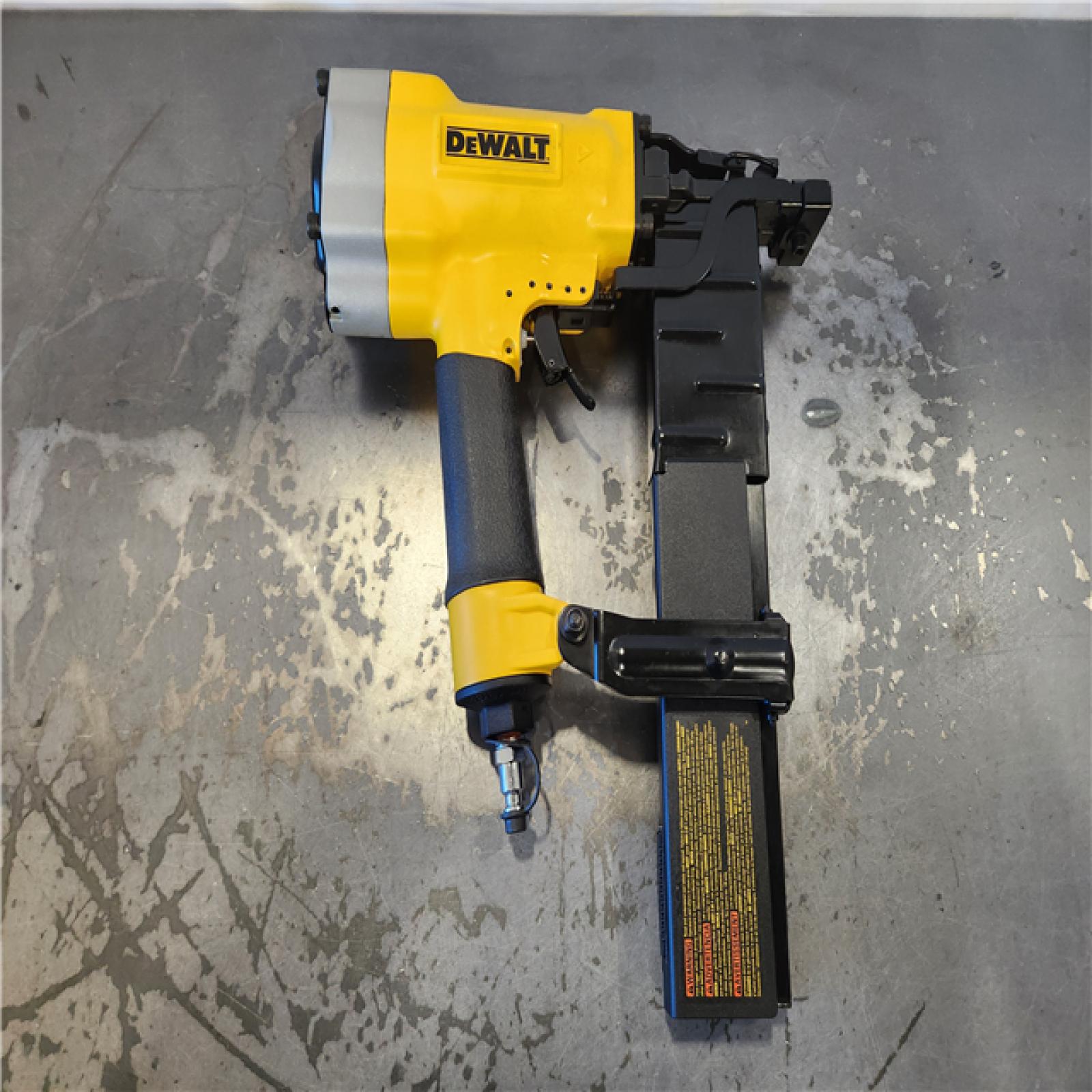 AS-IS- DeWalt 16 Gauge 1 Crown 2 Lathing Stapler