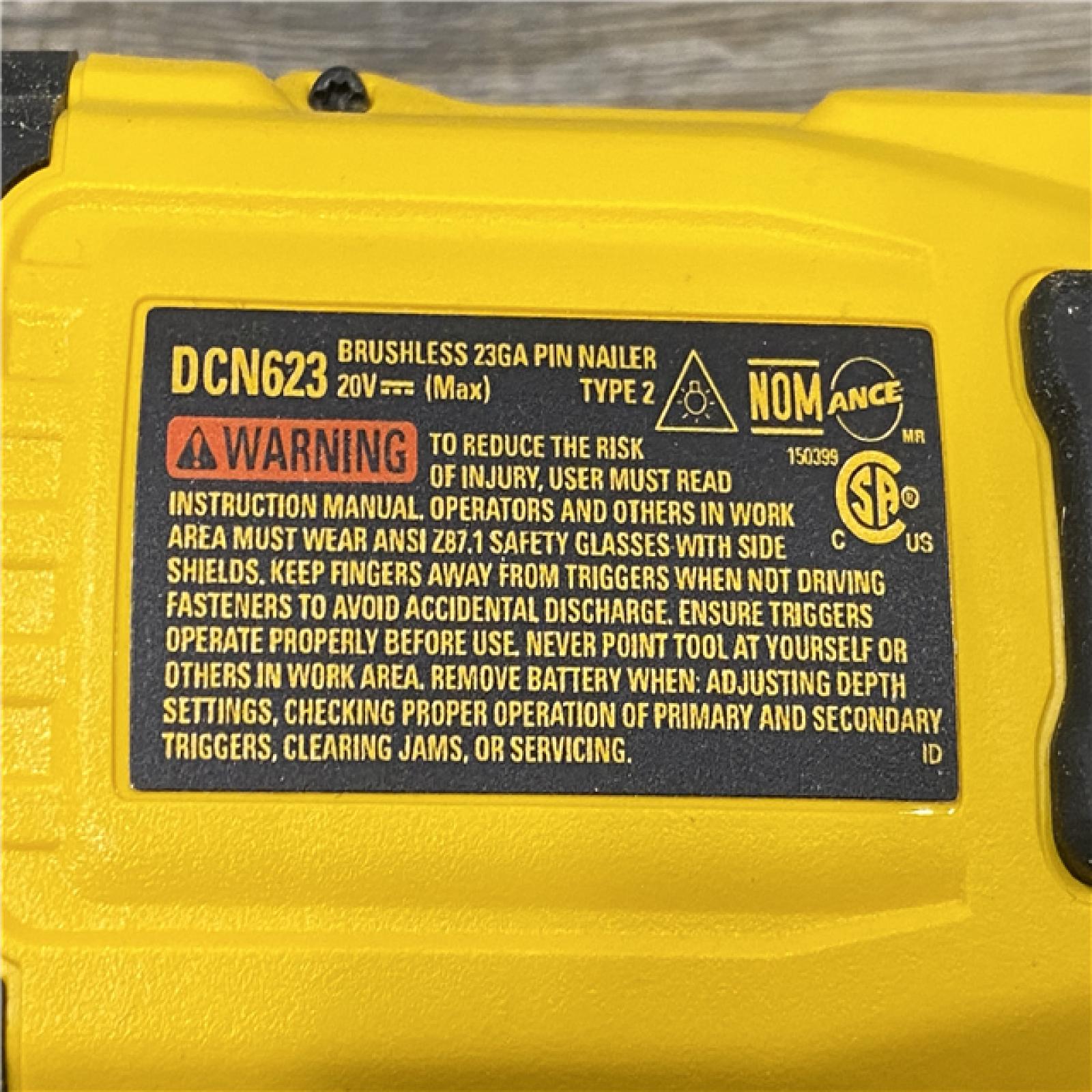 AS-IS DEWALT ATOMIC 20V MAX Lithium Ion Cordless 23 Gauge Pin Nailer Kit