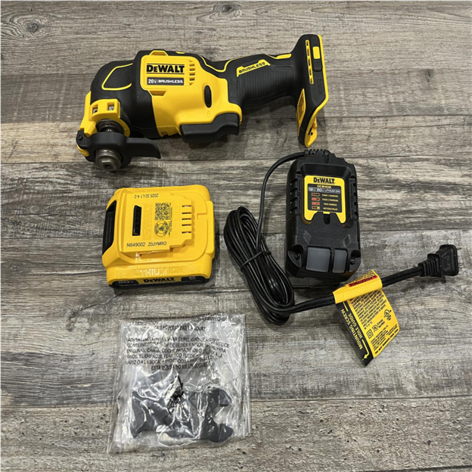 AS-IS DEWALT ATOMIC 20V MAX Cordless Brushless Oscillating Multi Tool Kit