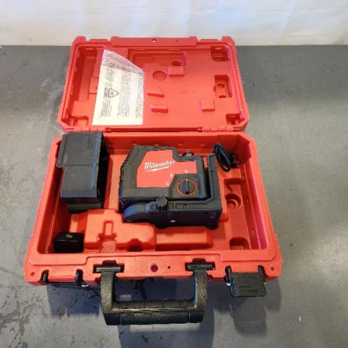 AS-IS- Milwaukee- Green Beam Laser Cross Line Plumb Point Rechargeable USB Kit