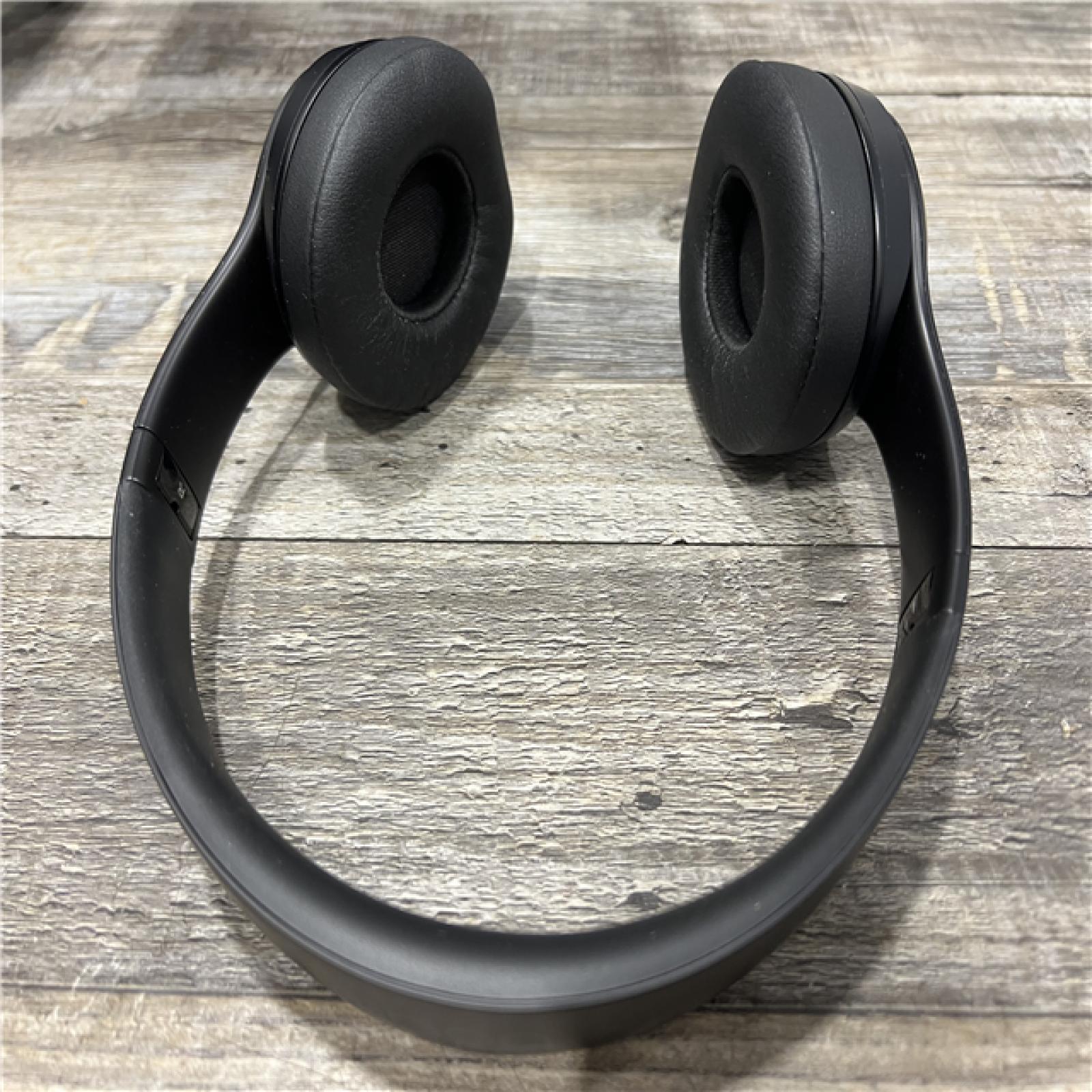 AS-IS Beats - Solo3 Wireless Headphones - Black