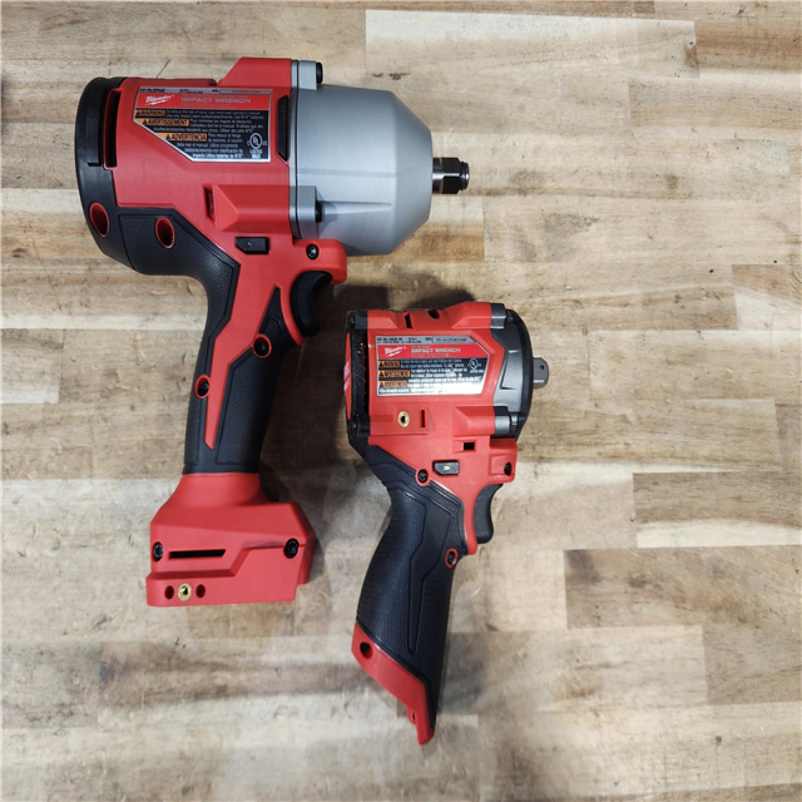HOUSTON LOCATION - AS-IS MILWAUKEE 2 TOOL COMBO KIT W/ (2) BATTERY & CHARGER