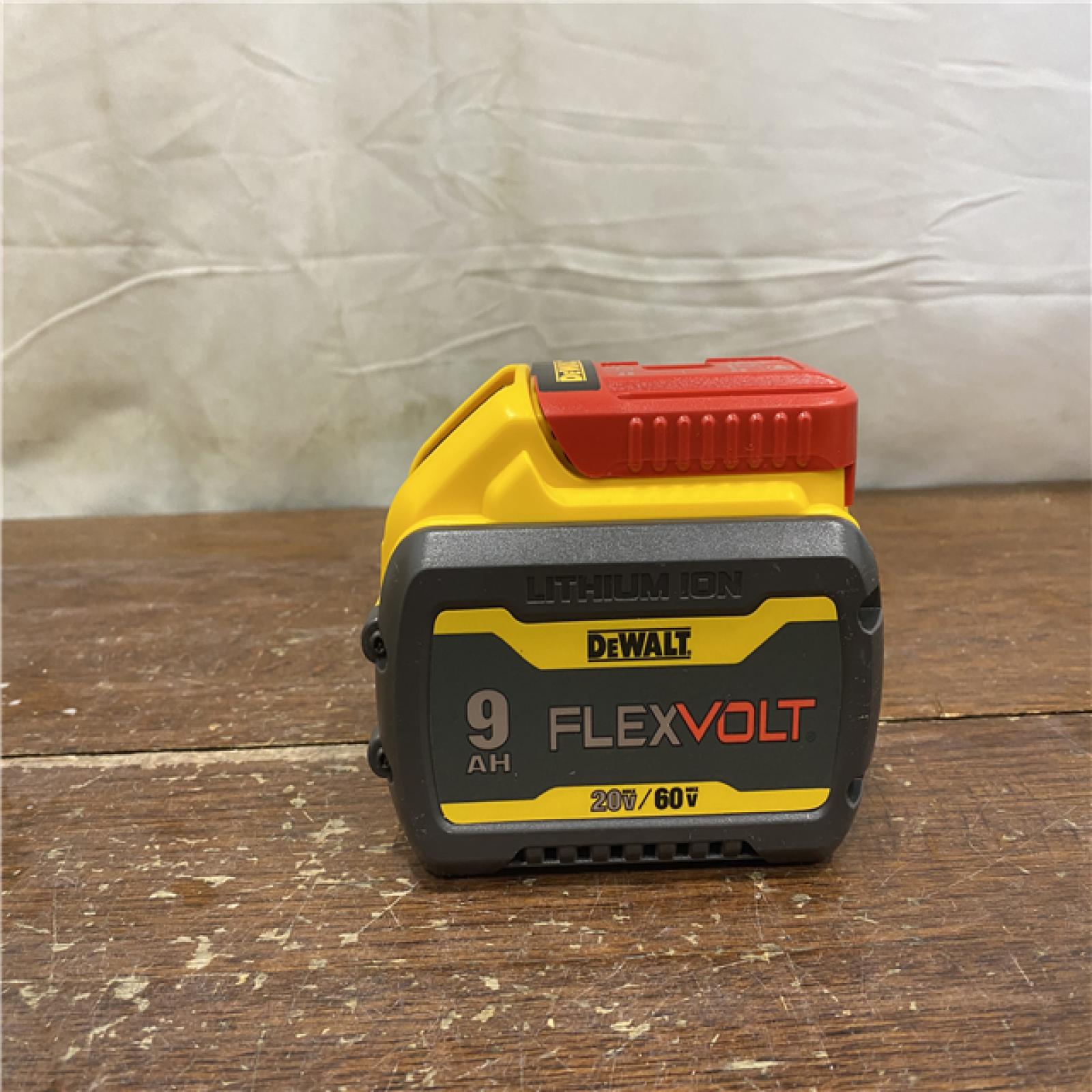 AS-IS Dewalt DWLTDCB609 Dewalt DCB609 FLEXVOLT 20V/60V MAX* B