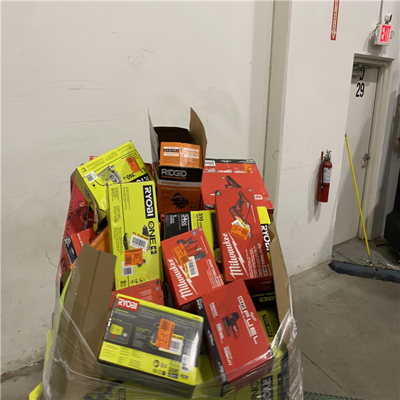 Dallas Location - As-Is Tool Pallet