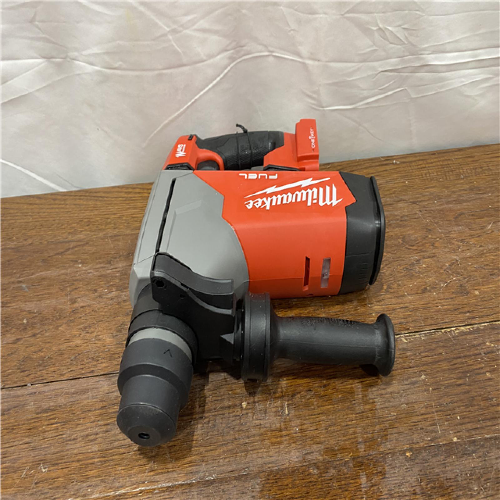 AS-ISMilwaukee 2915-20 M18 FUEL 18-Volt Lithium-Ion Brushless Cordless SDS-Plus 1-1/8 in. Rotary Hammer Drill (Tool-Only)