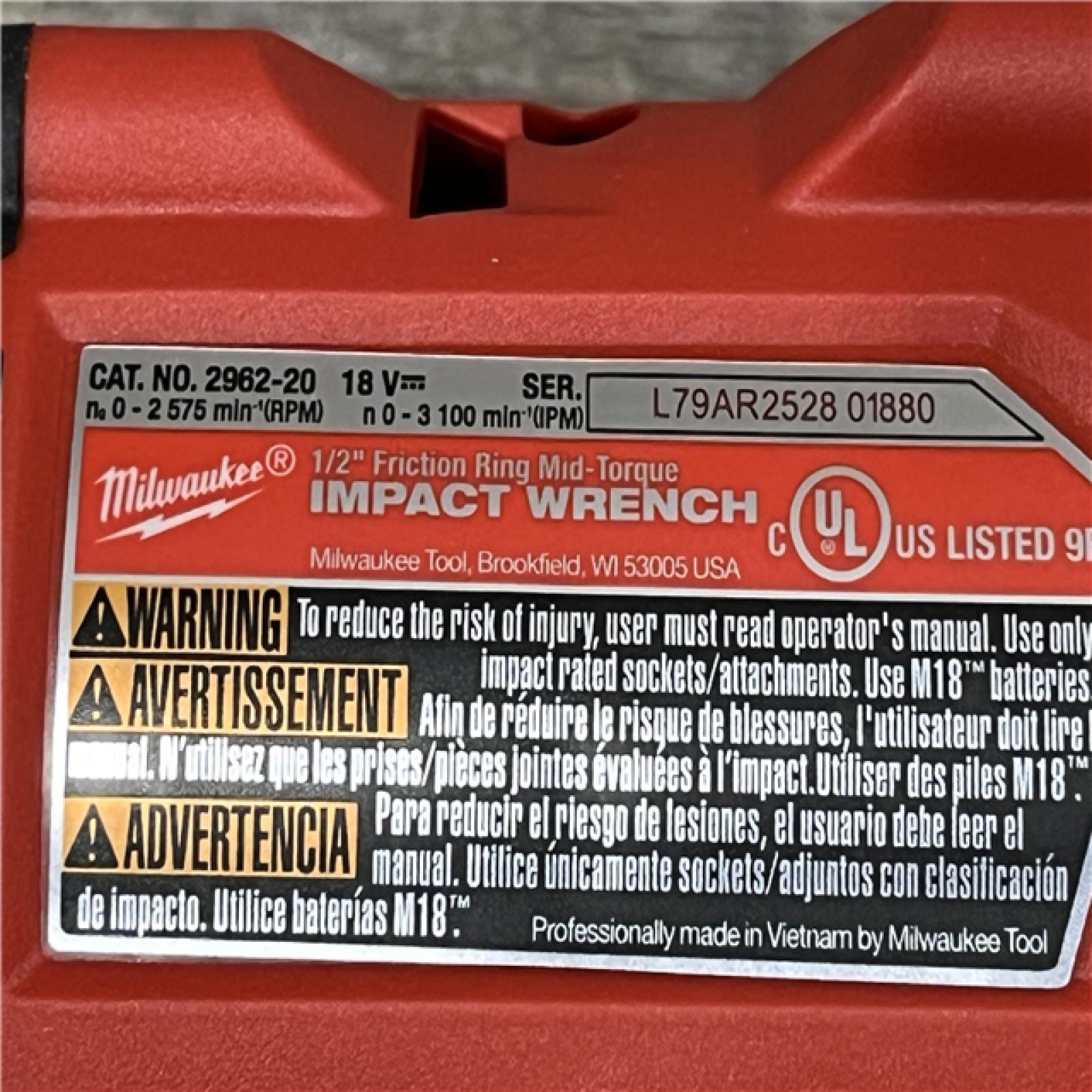 AS-IS Milwaukee FUEL 18V Cordless Mid Torque 1/2 in. Impact Wrench w/ 12 FUEL 3/8 in. Ratchet Combo Kit