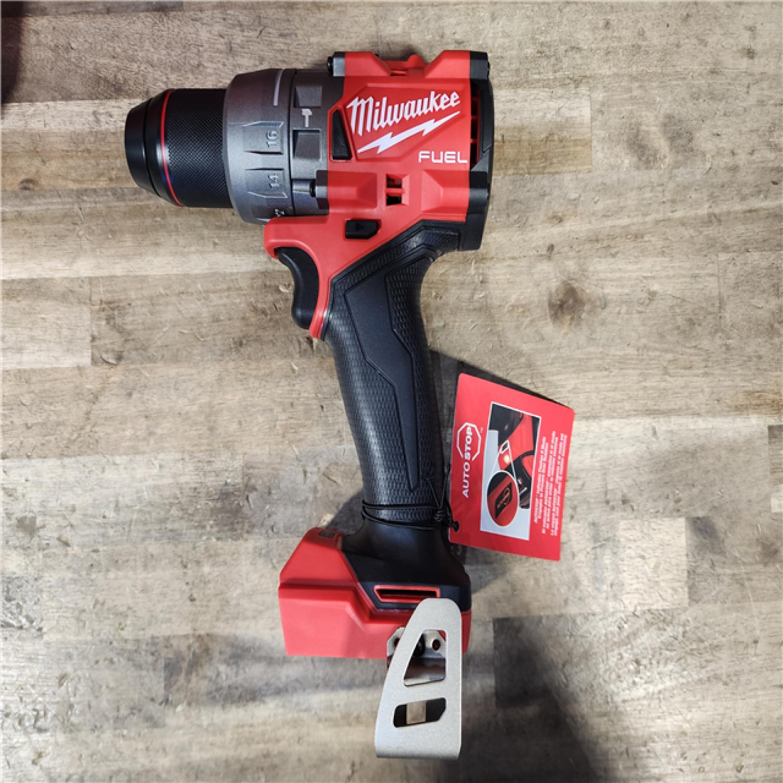 HOUSTON LOCATION - AS-IS (APPEARS LIKE NEW) Milwaukee 2904-22 Hammer Drill Driver Kit with Batteries and Charger
