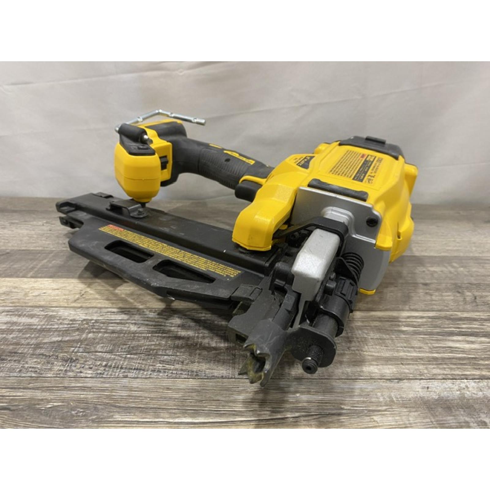 AS-IS DEWALT 20-Volt 21° Cordless Framing Nailer (Tool-Only)