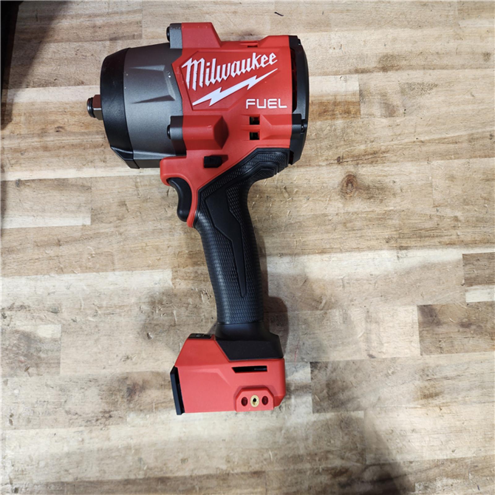 HOUSTON LOCATION - AS-IS Milwaukee FUEL 18V Lithium-Ion Brushless Cordless 1/2 in. Impact Wrench w/Friction Ring Kit