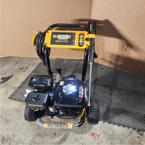 HOUSTON LOCATION - AS-IS DEWALT 3600 PSI 2.5 GPM Gas Cold Water Professional Pressure Washer with HONDA GX200 Engine