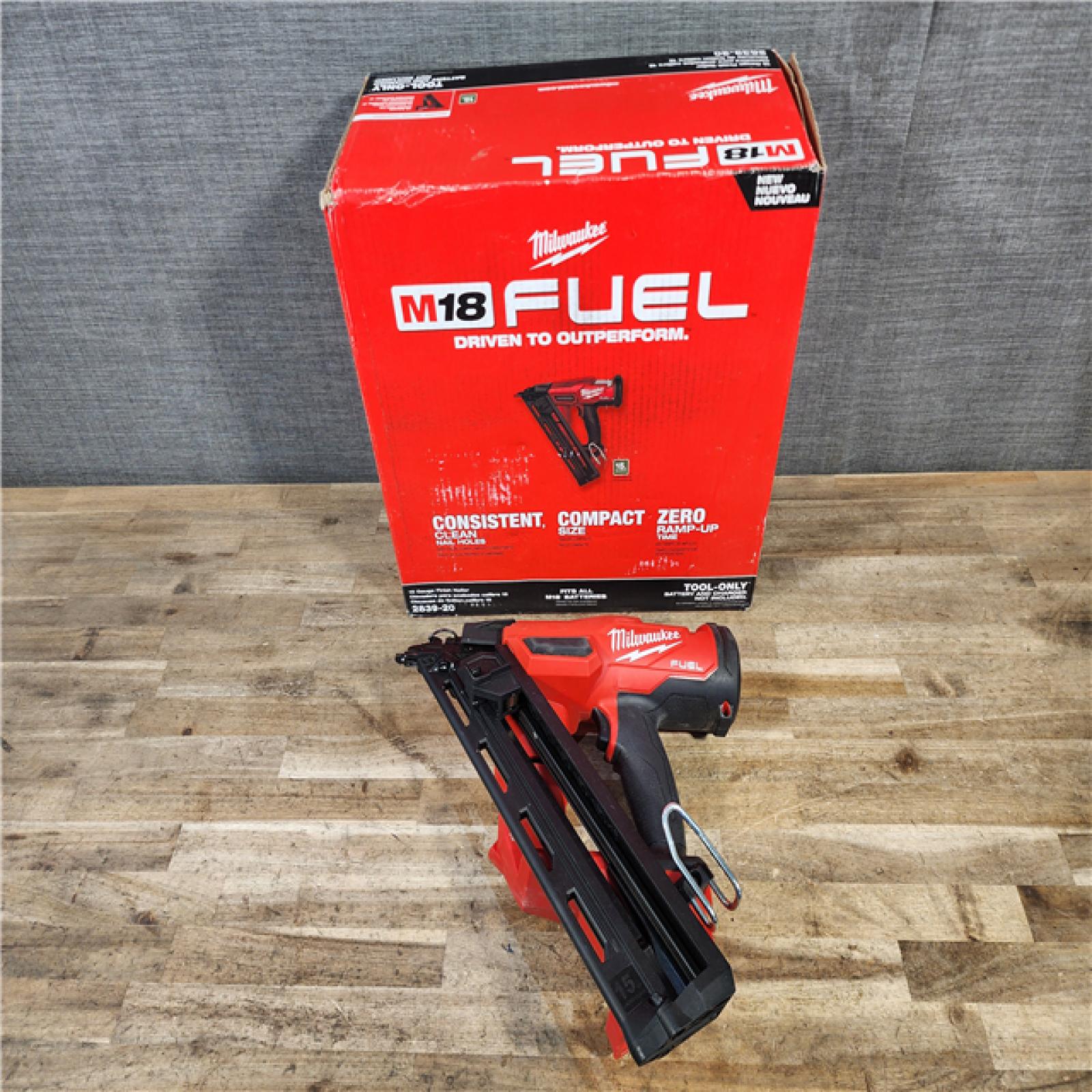 HOUSTON LOCATION - AS-IS Milwaukee  FUEL 18-Volt Lithium-Ion Brushless Cordless Gen II 15-Gauge Angled Finish Nailer (Tool-Only)