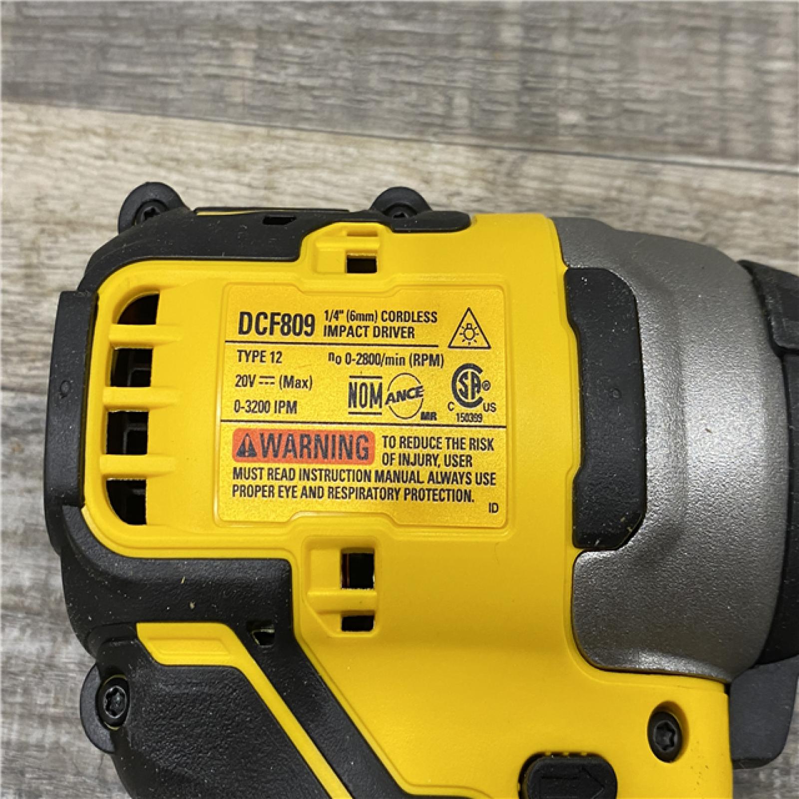 AS-IS DEWALT Atomic 20V Max Lithium-Ion Brushless Cordless Compact 1/4 in. Impact Driver Kit