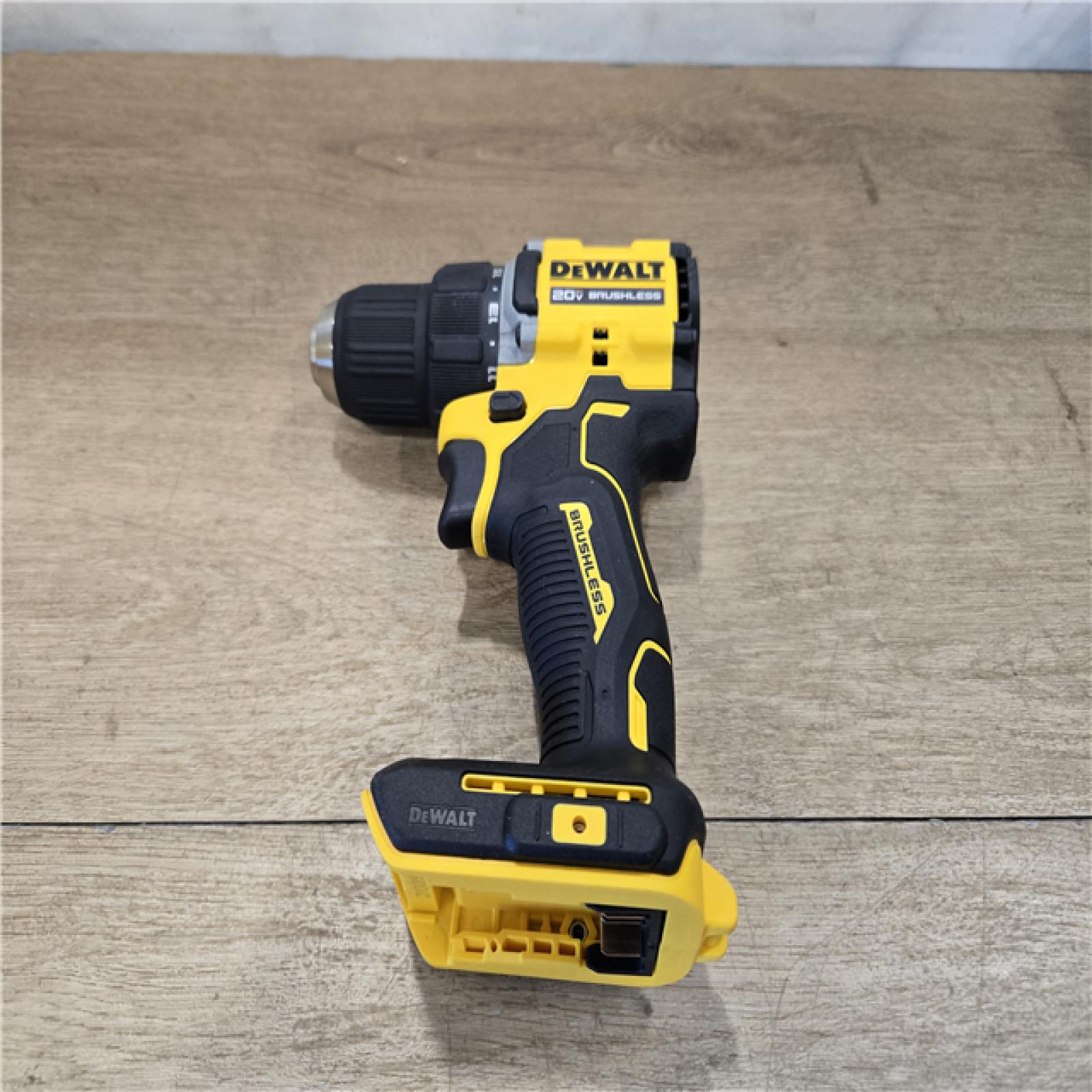 AS-IS DEWALT ATOMIC 20V Cordless (4-Tool) Combo Kit