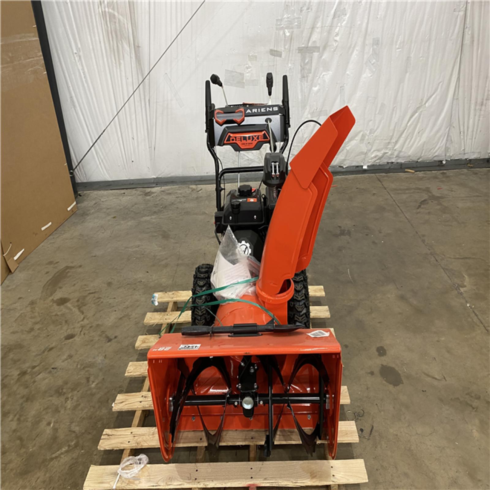 Houston Location AS IS - Ariens 28in Snow Blower