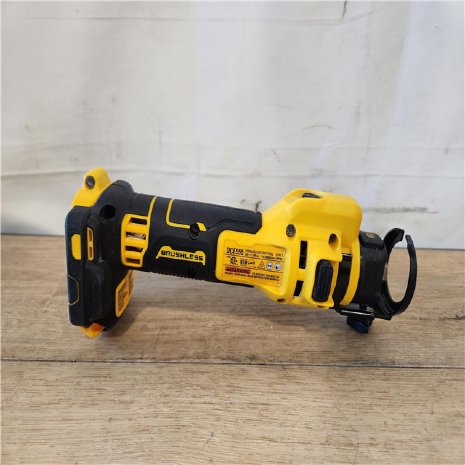 AS-IS- DEWALT 20V MAX Cordless Cut Out Tool