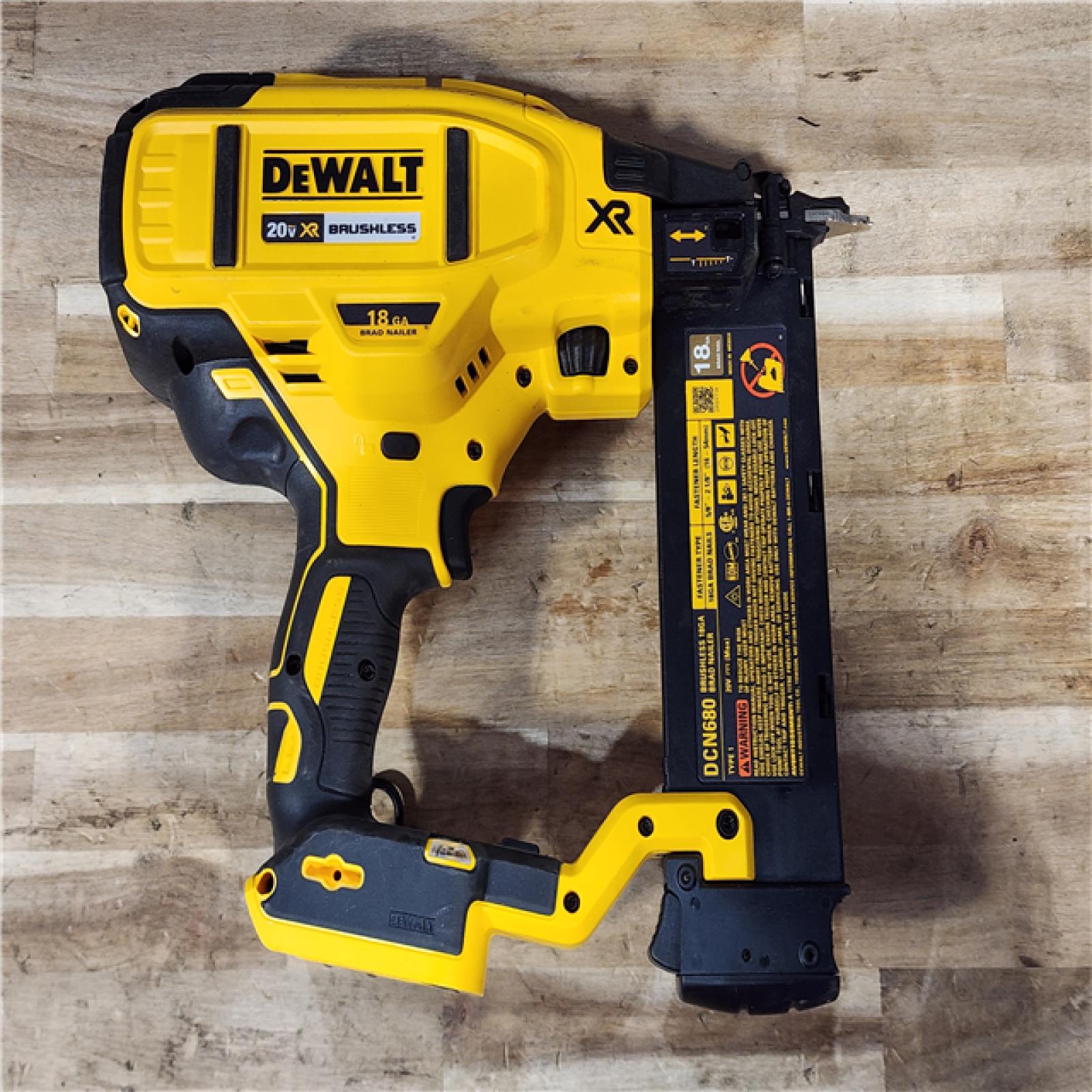 HOUSTON LOCATION - AS-IS DEWALT 20V MAX XR Lithium-Ion Electric Cordless 18-Gauge Brad Nailer (Tool Only)