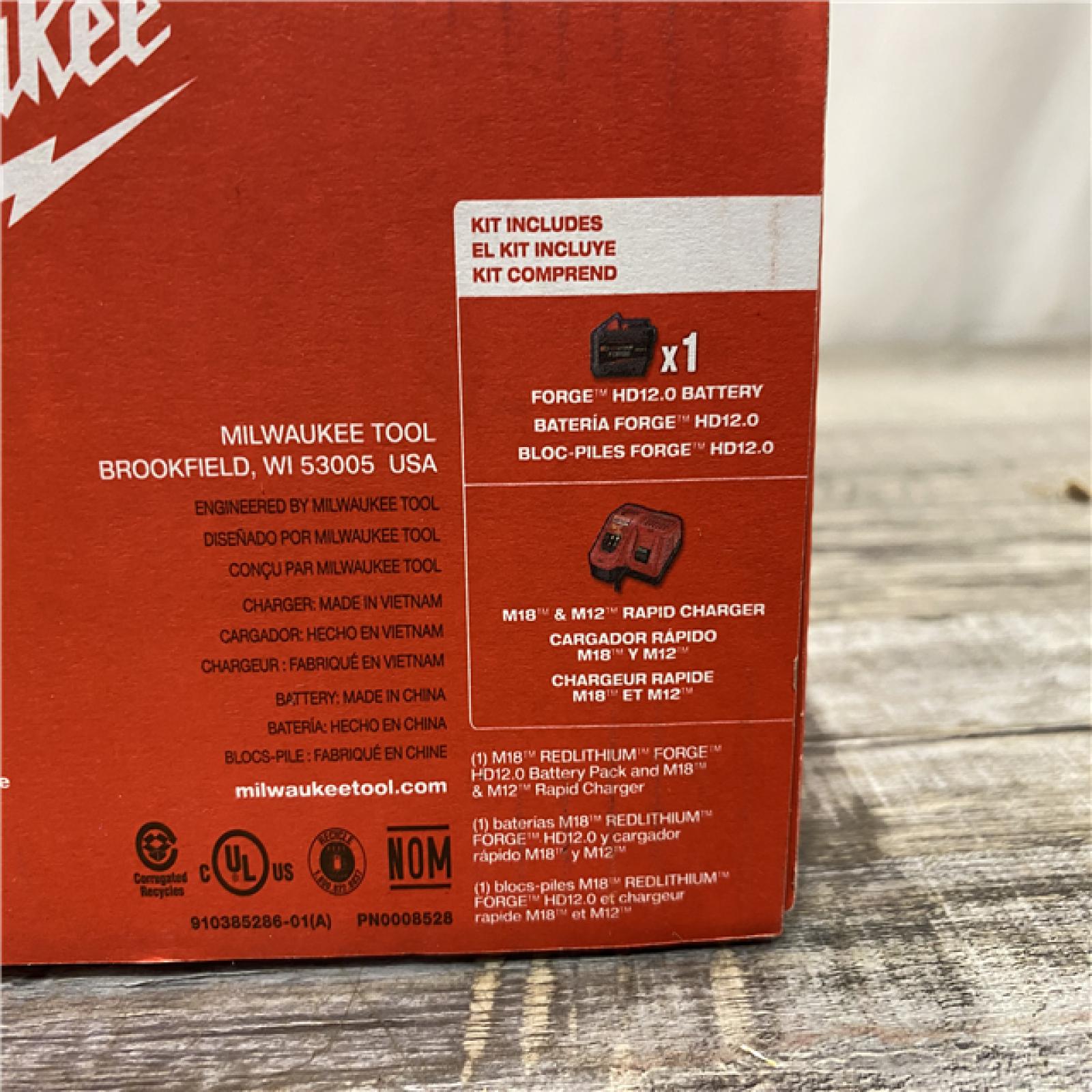 NEW - Milwaukee 18-Volt Lithium-Ion REDLITHIUM FORGE Starter Kit with 12. 0Ah Battery and Charger