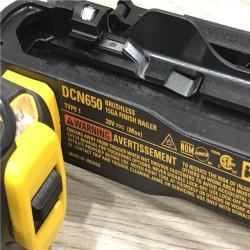 AS-IS DeWalt 15 GA ANGLED FINISH NAILER KIT