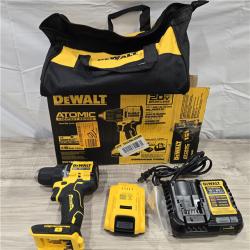 LIKE NEW! - DEWALT ATOMIC COMPACT SERIES 20V MAX* Brushless Cordless 1/2 Drill/Driver Kit