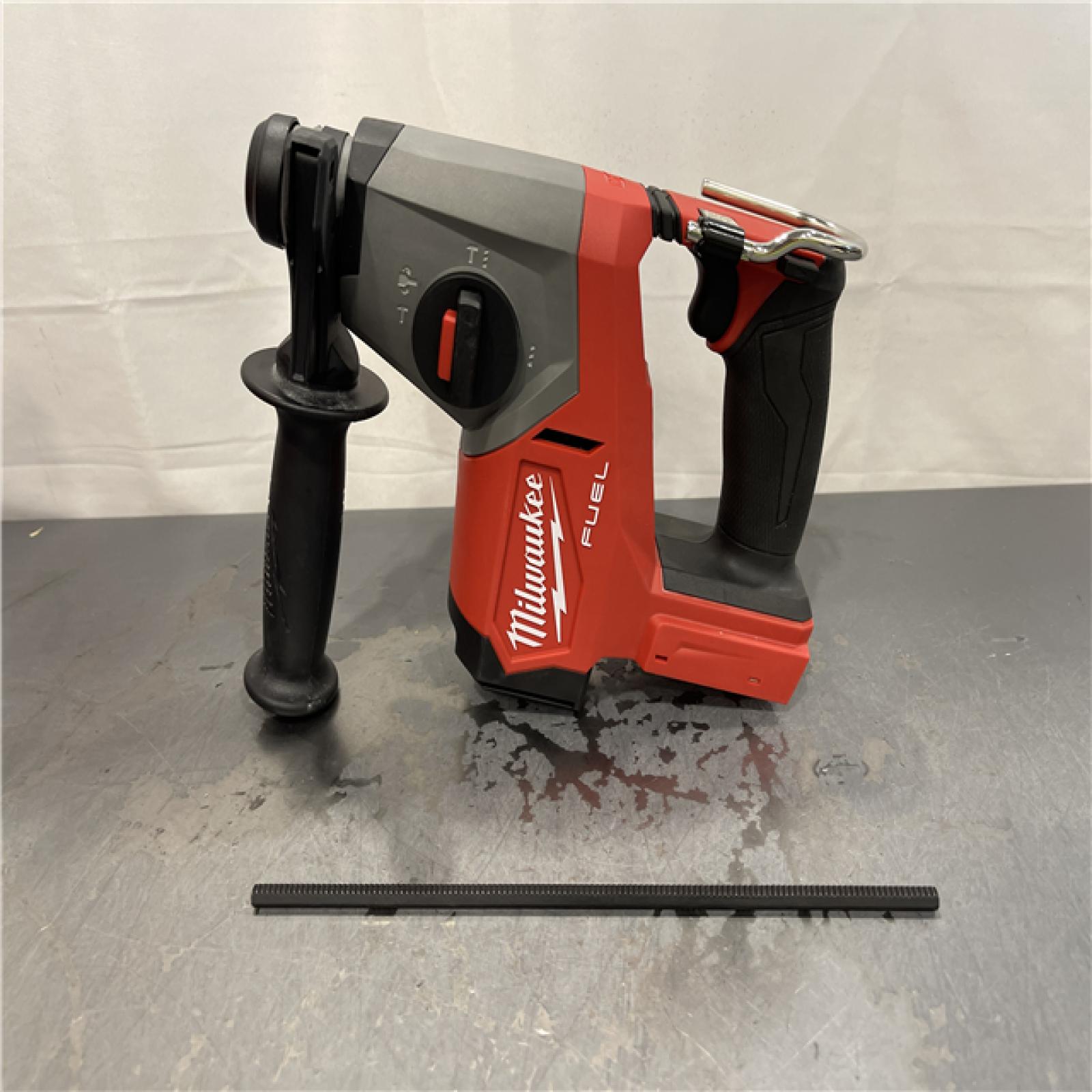 AS-IS - Milwaukee M18 FUEL 18V Lithium-Ion Brushless Cordless 5/8 in. SDS-Plus Rotary Hammer