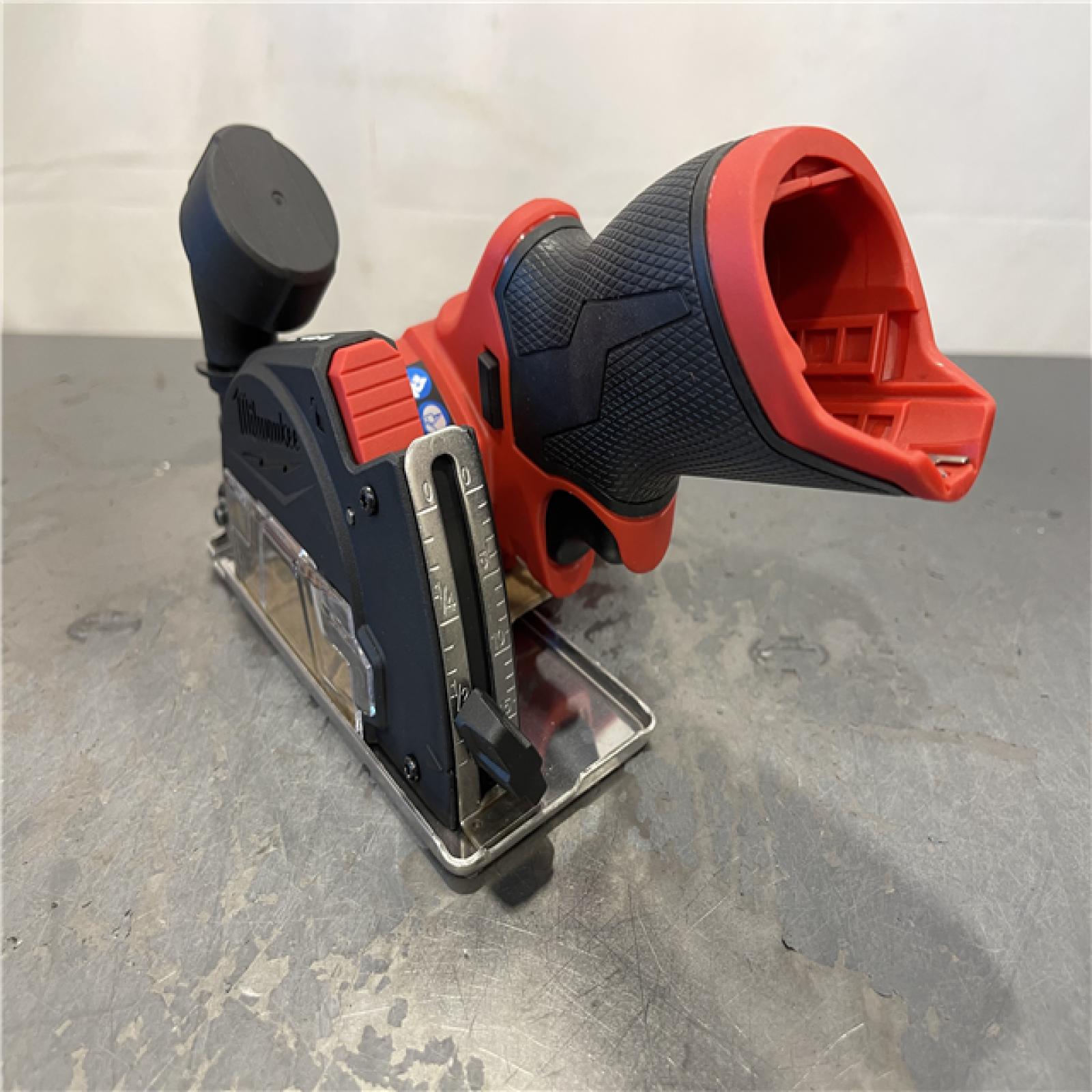 AS-IS - Milwaukee M12 FUEL 12V Lithium-Ion Brushless Cordless 3 in. Cut Off Saw