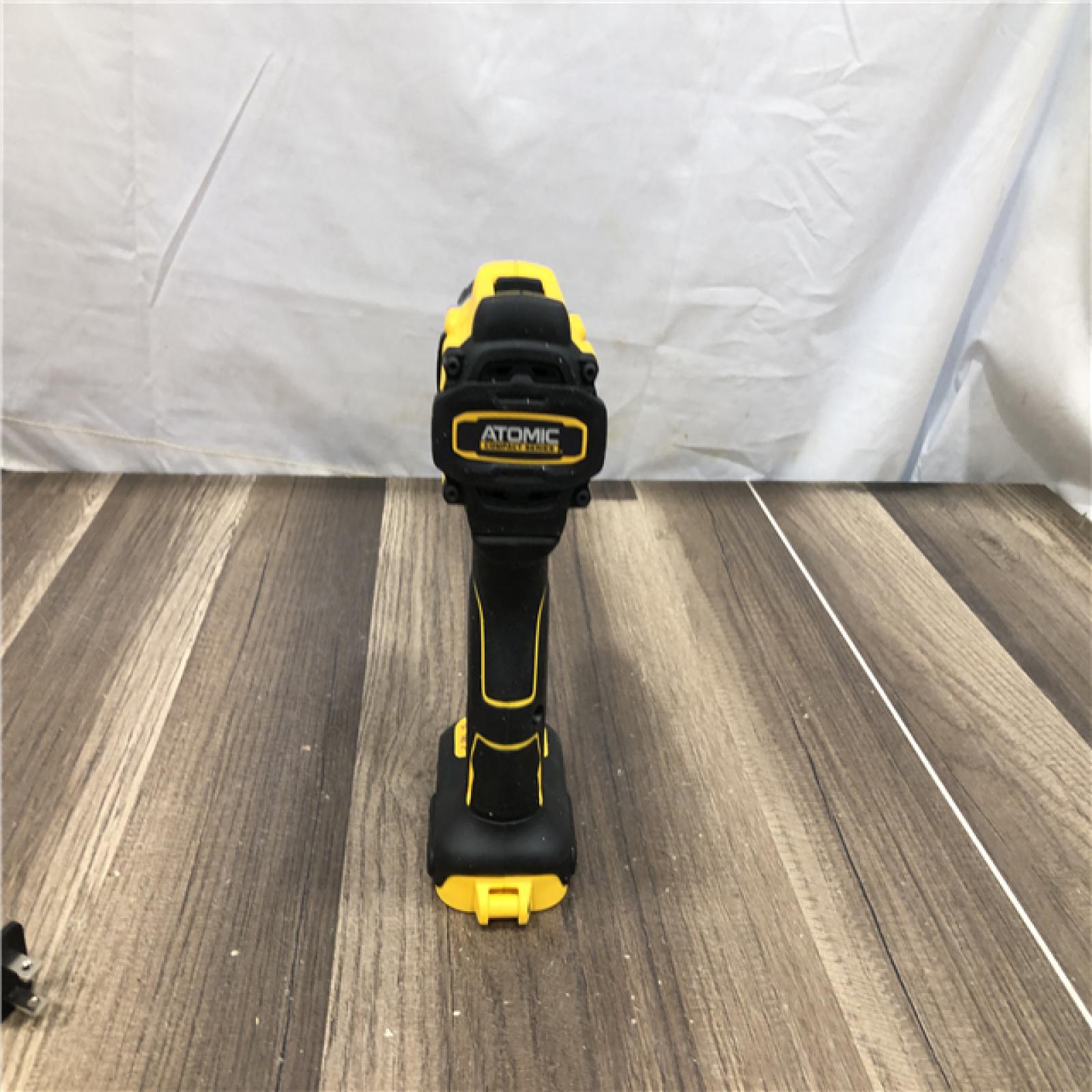 AS-IS DEWALT ATOMIC 20V Cordless 1/2 in. Compact Hammer Drill Kit