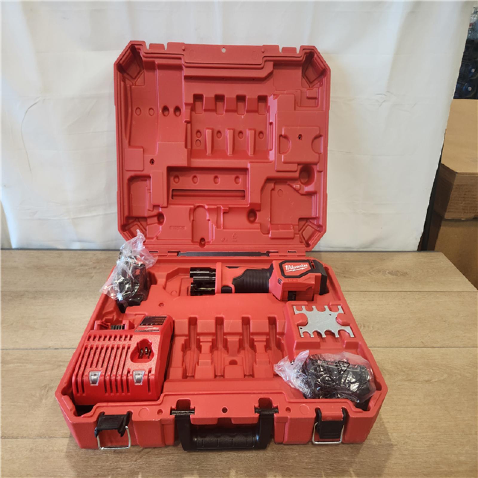 AS-IS- MILWAUKEE M18 Short Throw Press Tool Kit with PEX Crimp Jaws